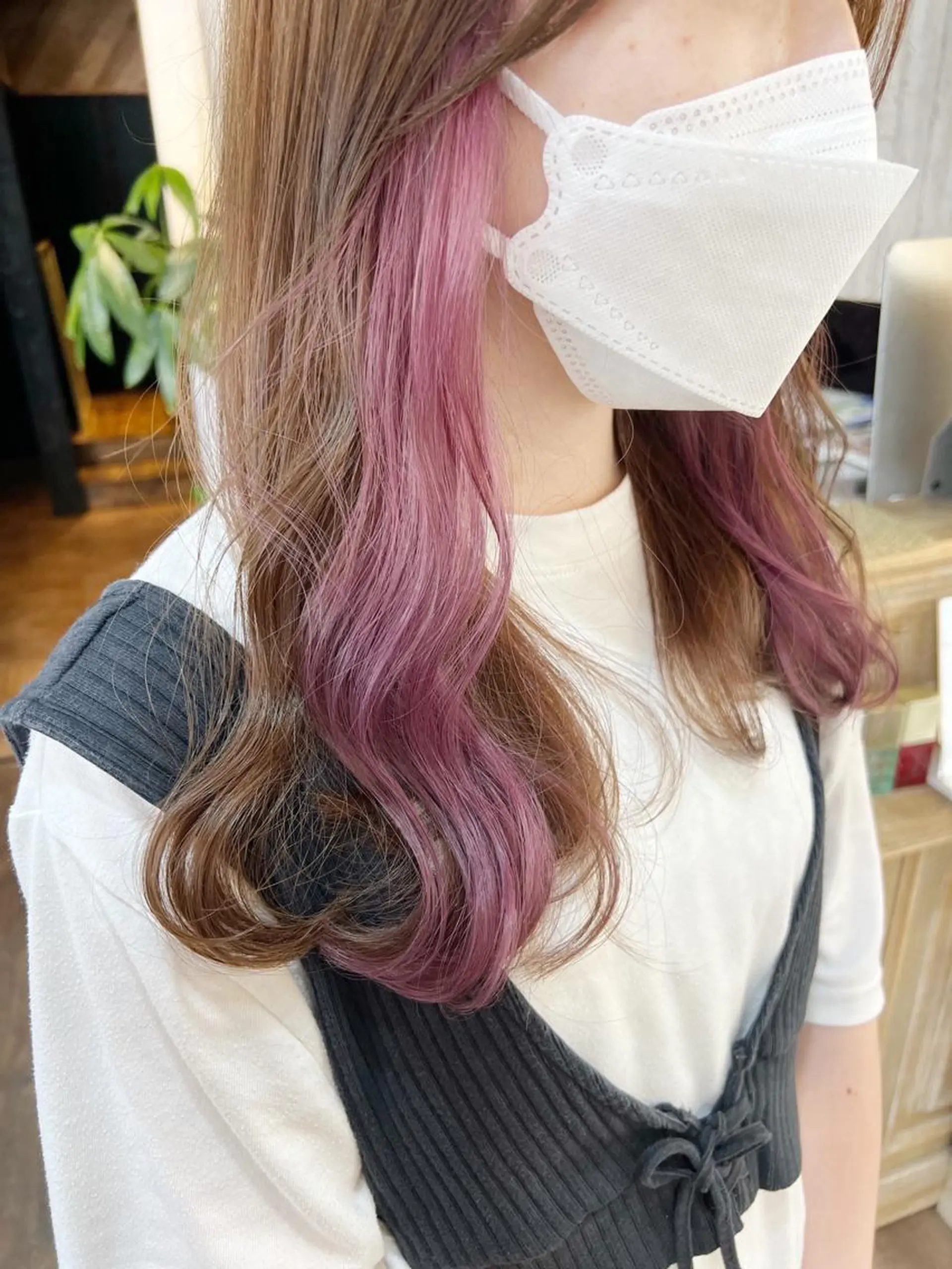 ミディアム カラー ブリーチ ケアブリーチ ダブルカラー イヤリングカラー ハイライトカラー ヘアカラー トリートメント ダブルカラー　/ インナーカラーMiiのヘアスタイル