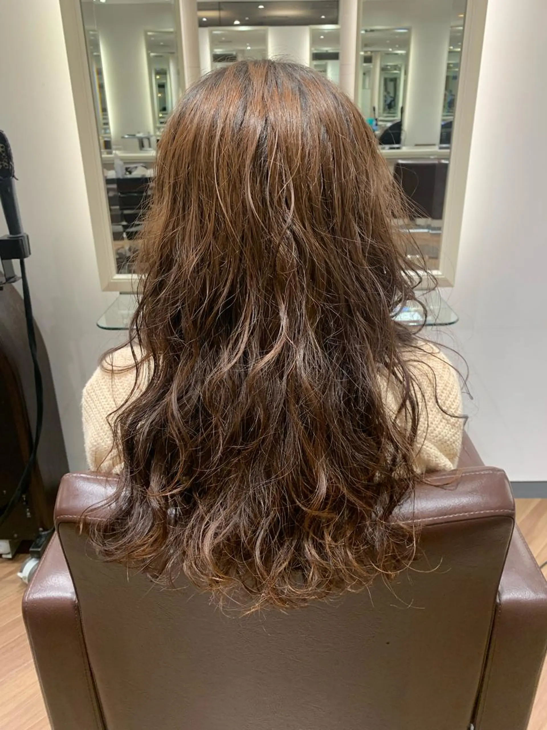 ロング パーマ パーマ ごとう さなのヘアスタイル
