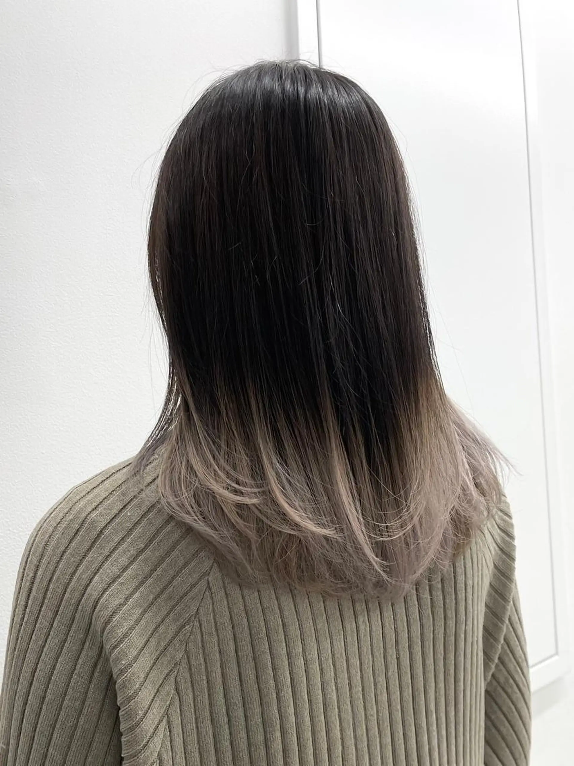 セミロング ボブ ハイライト 髪質改善 韓国風ヘア レイヤーカット 【公式】amble luxe 中野のヘアスタイル