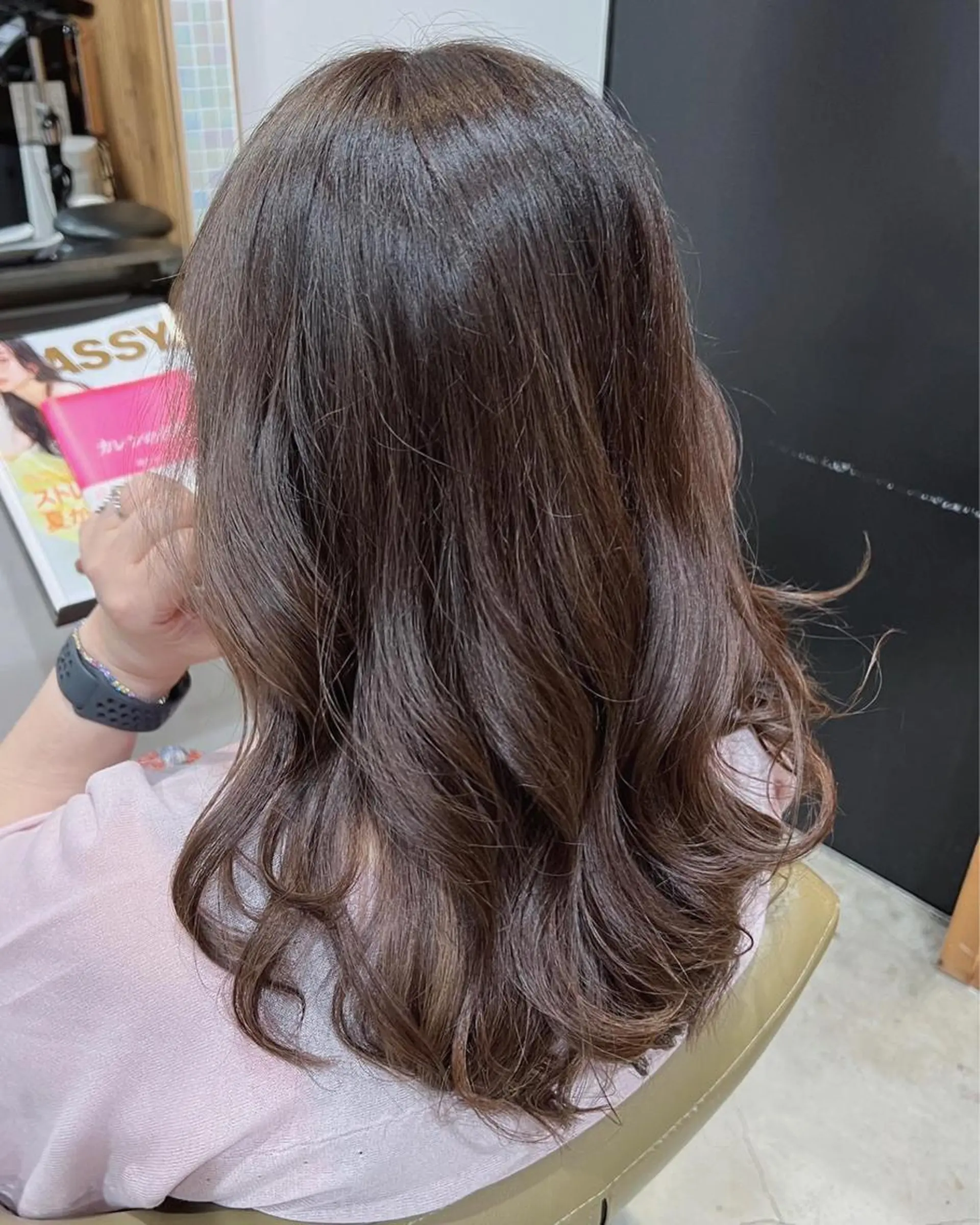 ミディアム カラー パーマ ヘアアレンジ キッズ バレイヤージュ ブリーチ ケアブリーチ 透明感カラー デザインカラー カット ヘアカラー トリートメント 五反田　美容院☆張 明星☆韓国ヘアのヘアスタイル