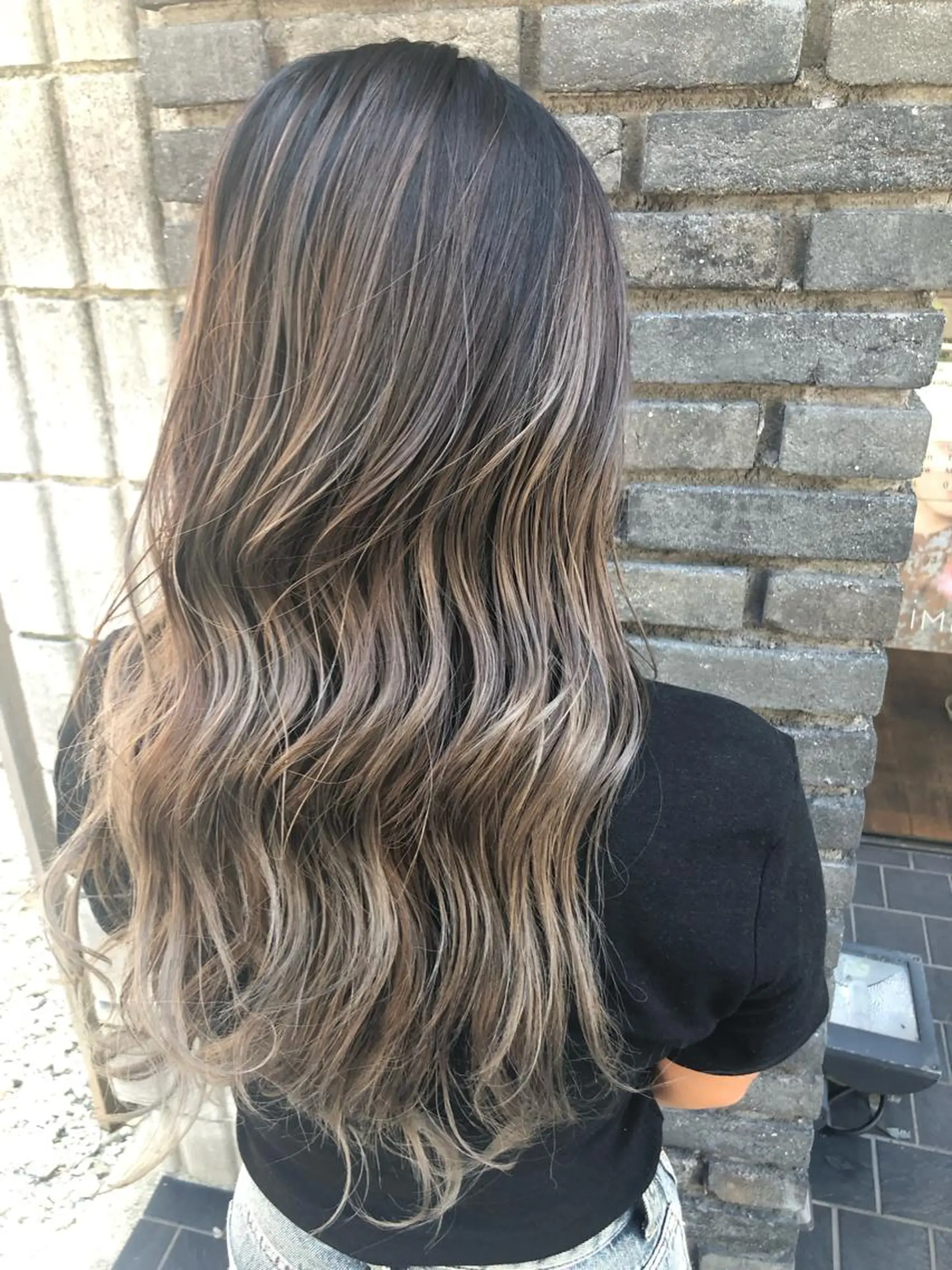 ロング カラー グラデーションカラー ハイライトカラー ハイライト 佐伯 凌太郎のヘアスタイル