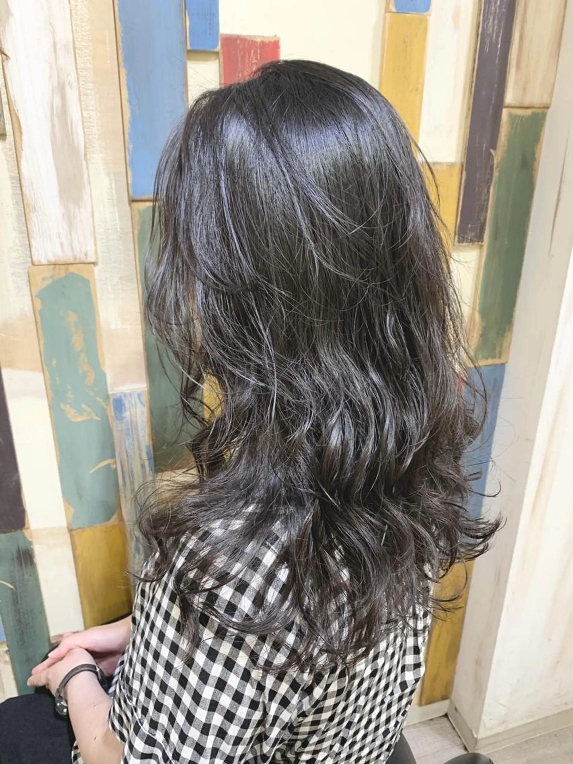 ミディアム カラー カット 嶋村夏実🌼レイヤー 🌸白髪ぼかしのヘアスタイル