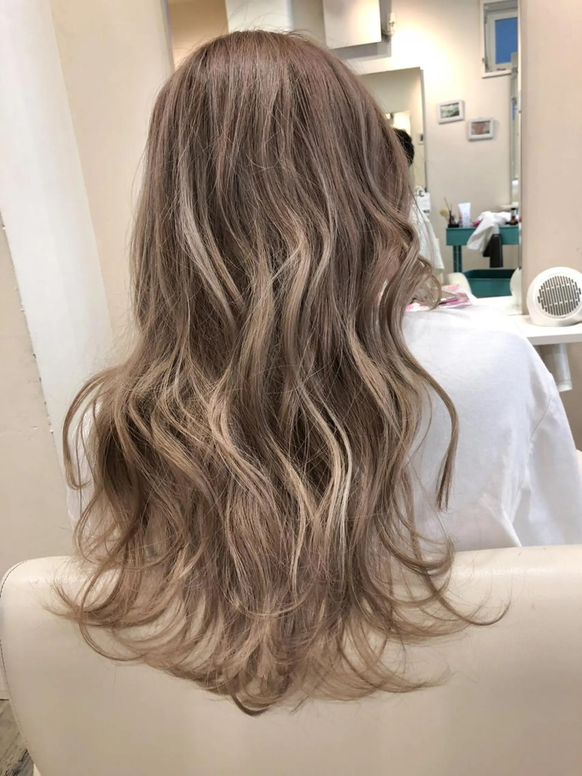 ロング カラー ダブルカラー WONK. ウォンク 心斎橋のヘアスタイル