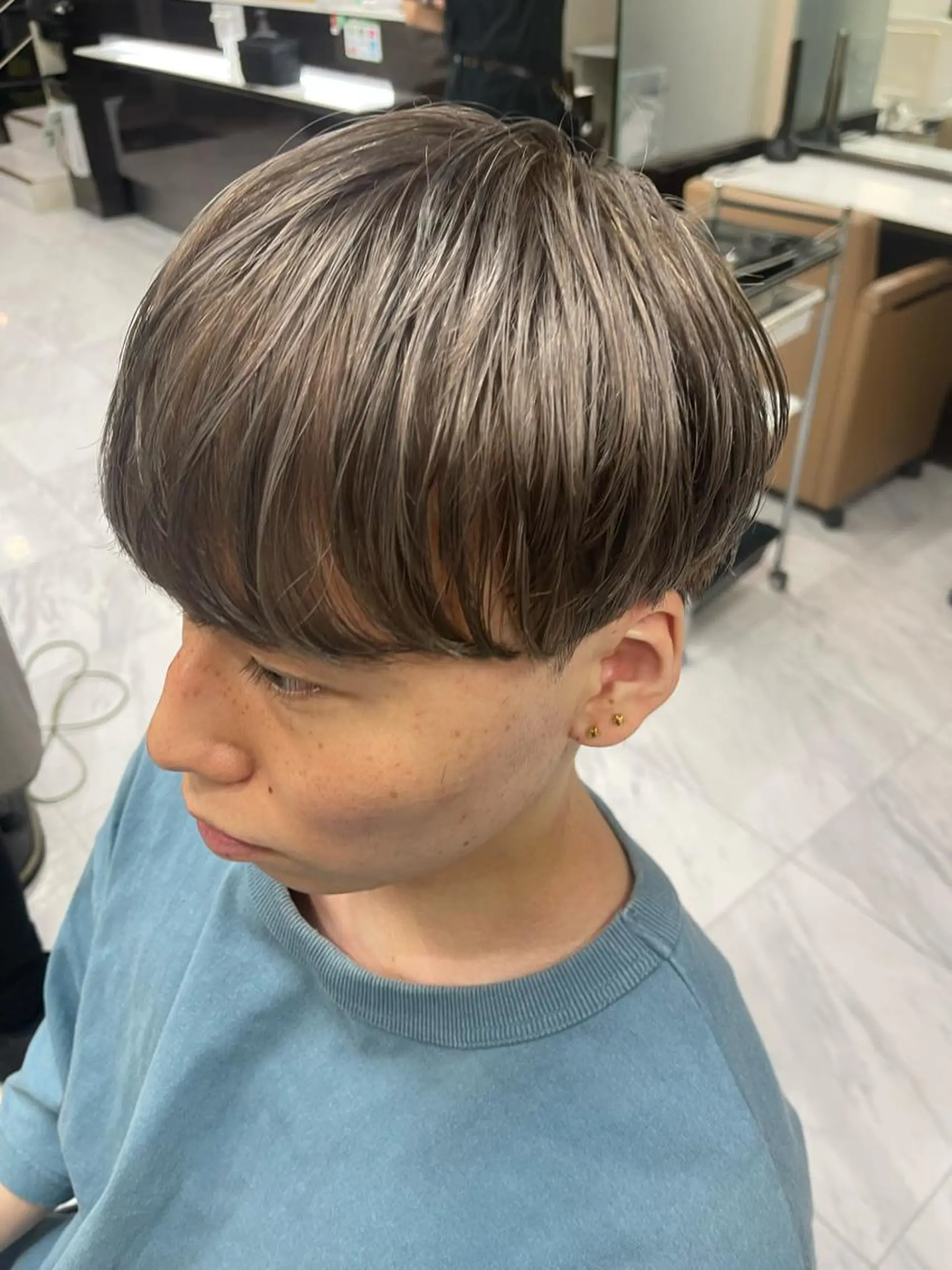 ショート カラー メンズ ベージュカラー ミルクティーベージュ ヘアカラー トリートメント ❄️メンズカット 落合諒❄️のヘアスタイル