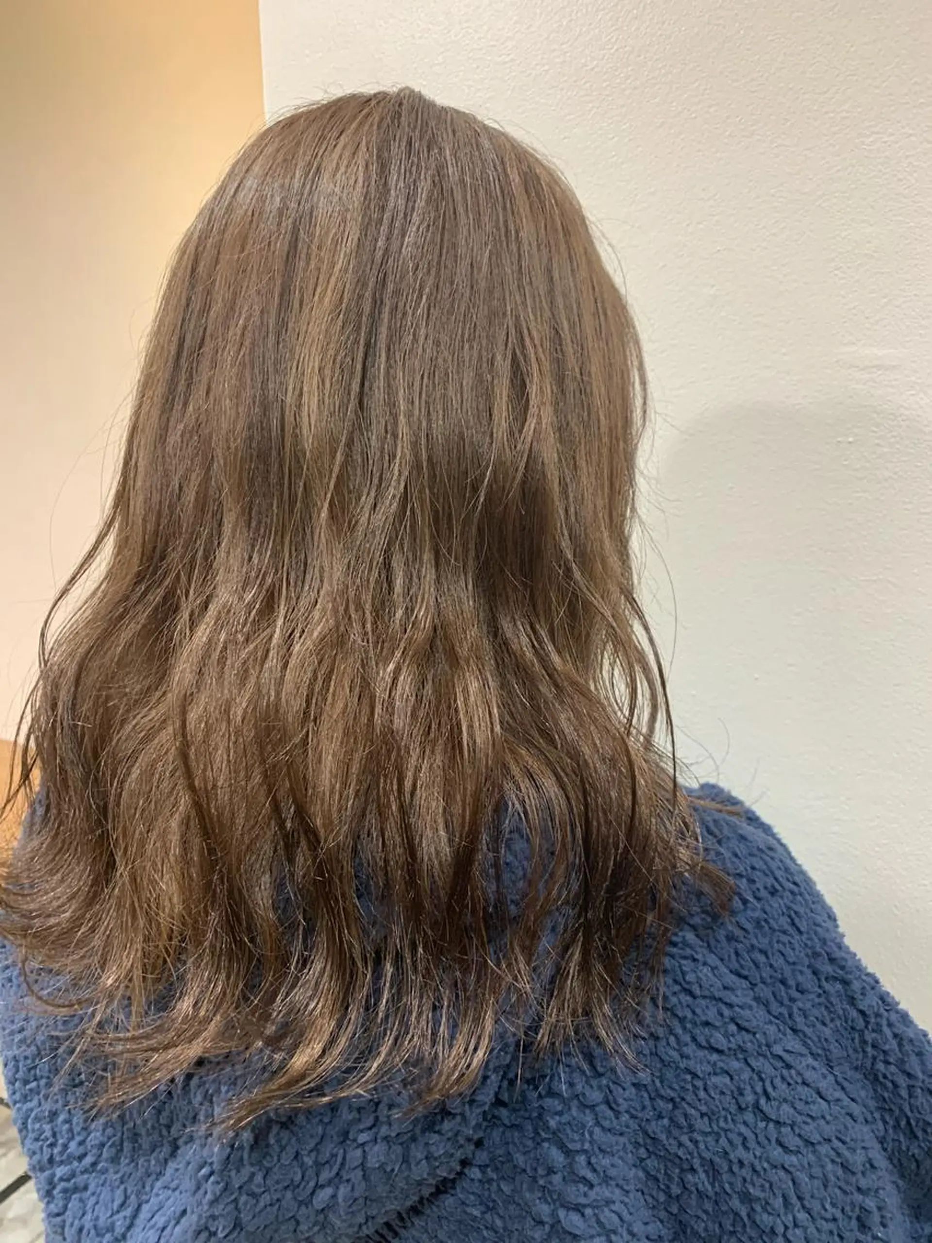 セミロング ヘアカラー トリートメント ヘッドスパ ヘアセット 山口 竣也のヘアスタイル