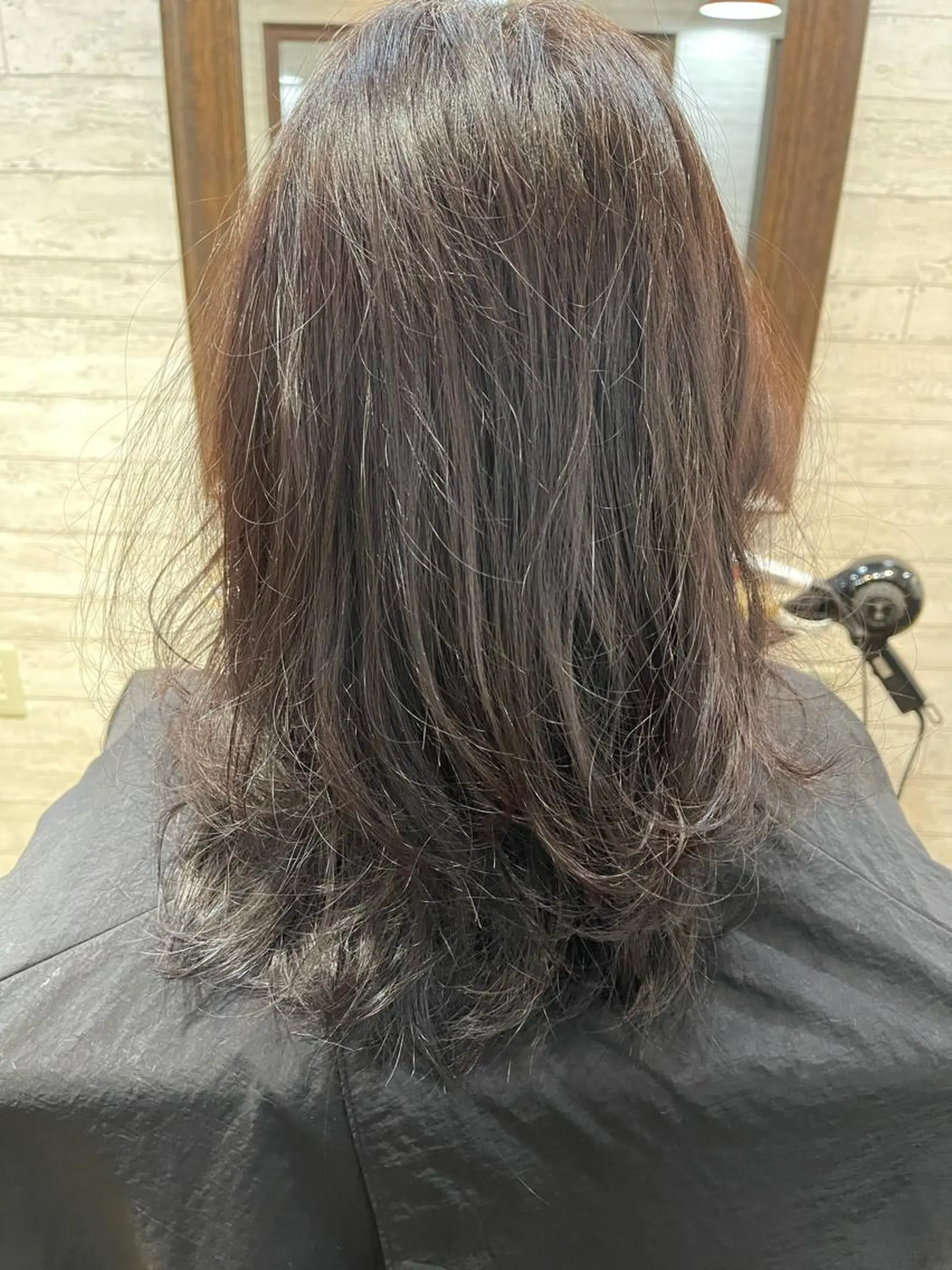 ロング ブルースヘアギャラリー所属・神宮寺 悠雅のヘアスタイル