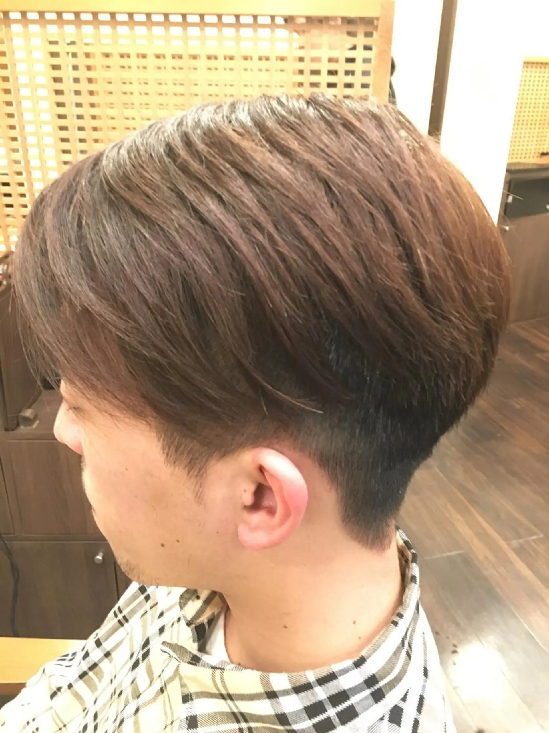 ショート カラー メンズ カット ヘアカラー パーマ トリートメント クセを最大限に活かす メンズパーマ奈良大祐のヘアスタイル