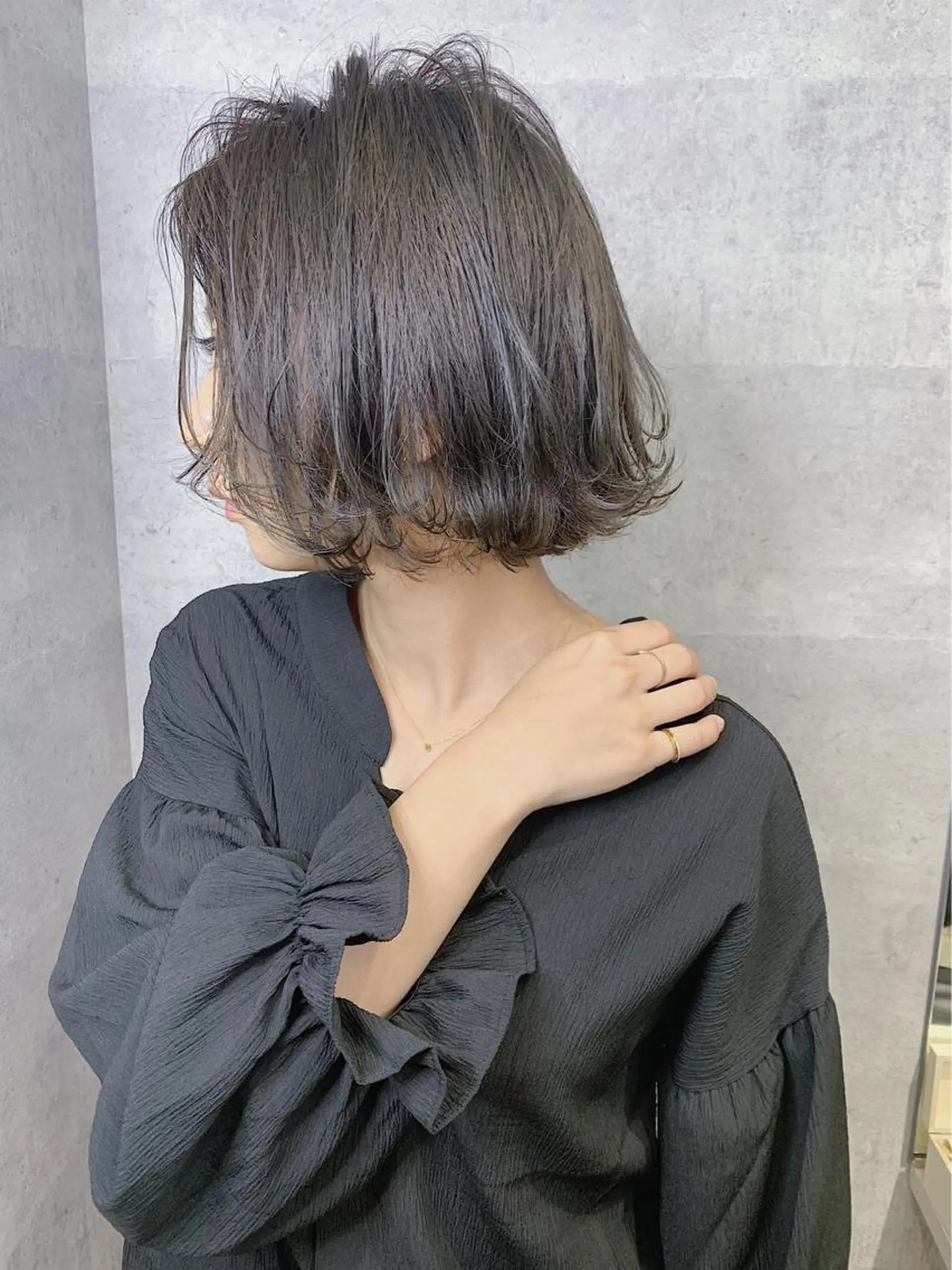 ミディアム カラー ブリーチ _WHITE 難波本店のヘアスタイル