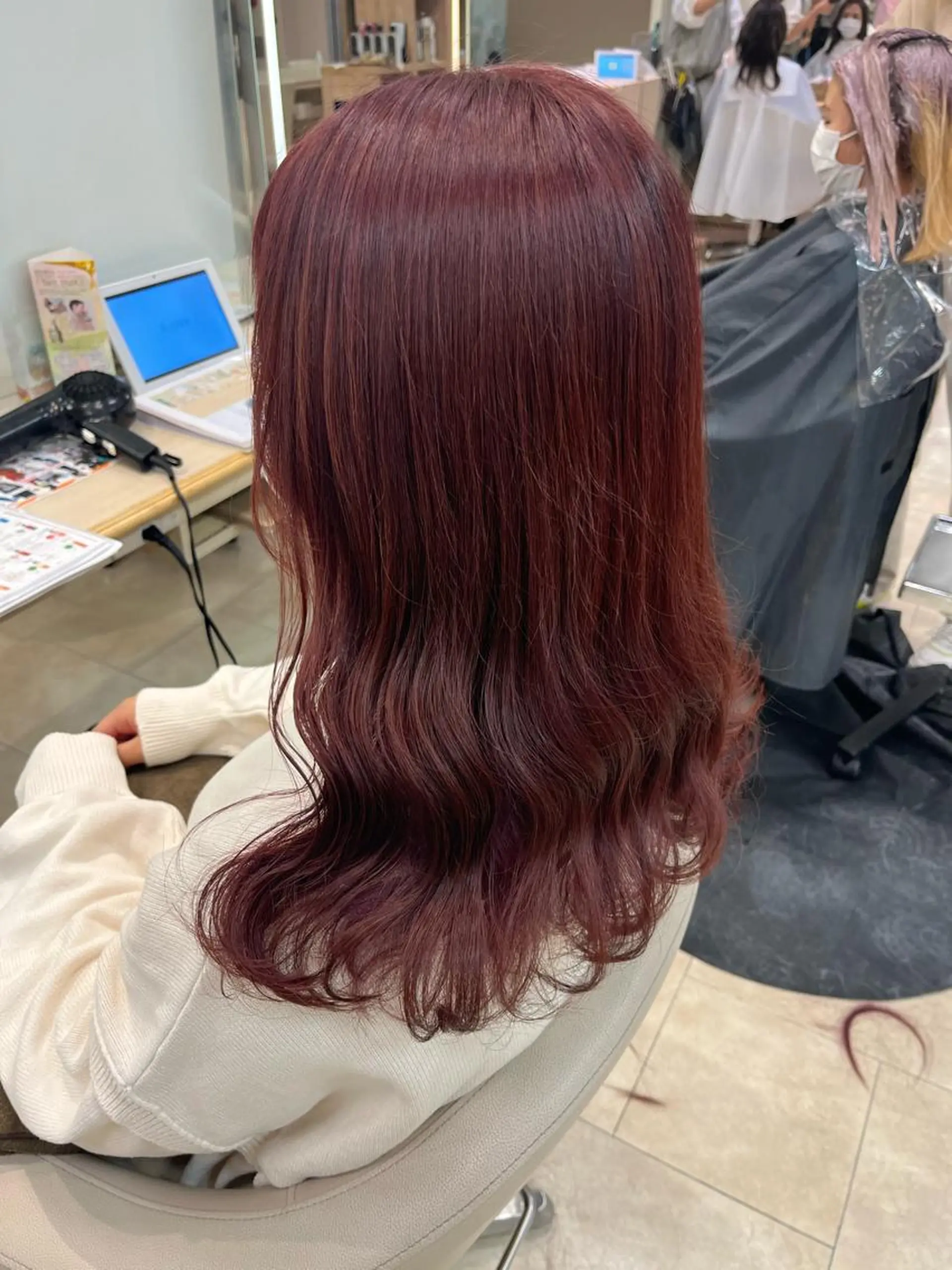 ミディアム カラー カット ヘアカラー トリートメント m i k u🕊️ 韓国レイヤー/暖色のヘアスタイル