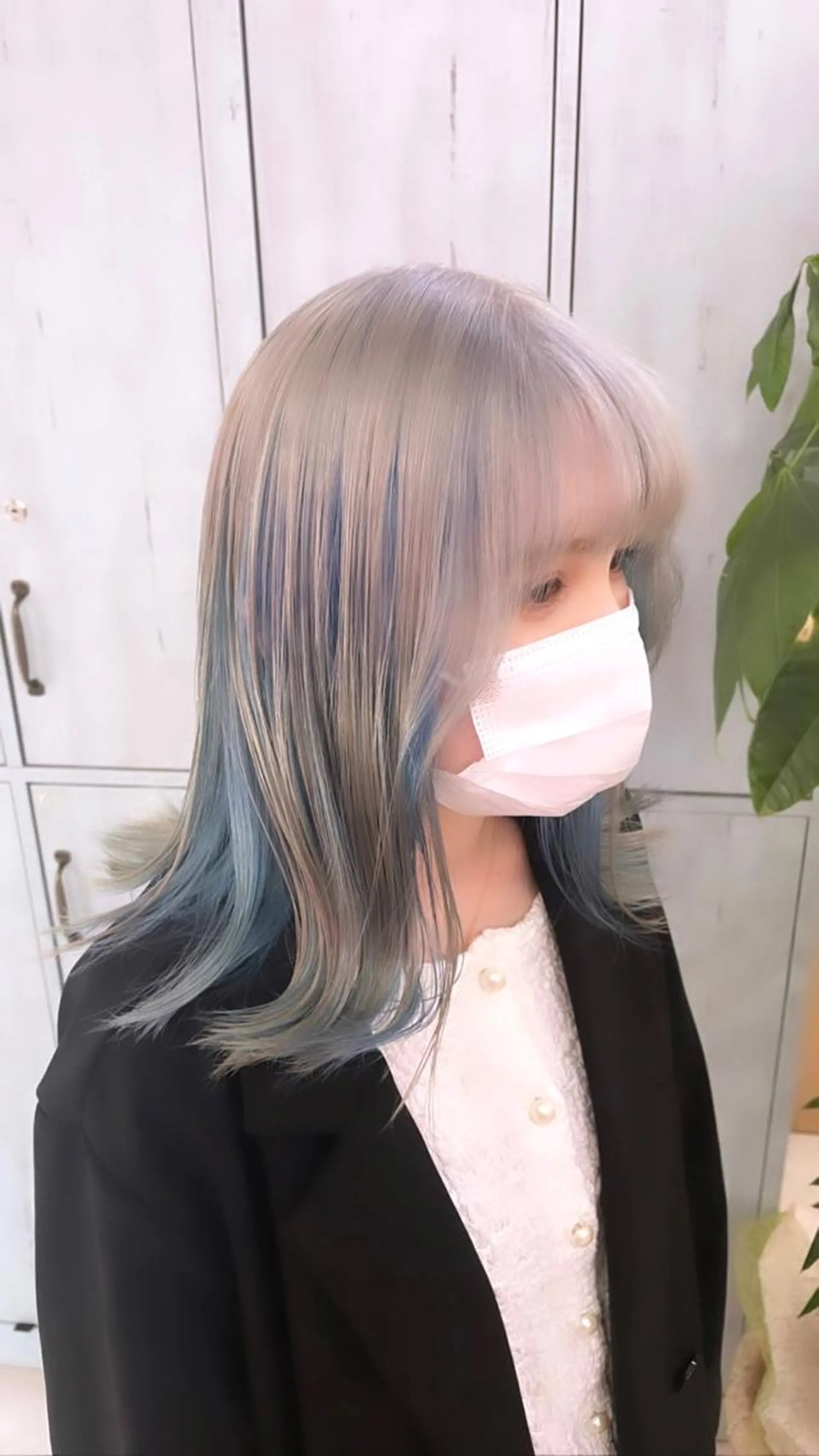 セミロング カラー アッシュ アッシュグレー アッシュグレージュ バレイヤージュ ミストバング ヘアカラー トリートメント 🌈ブリーチ特化🌈 MANATOのヘアスタイル
