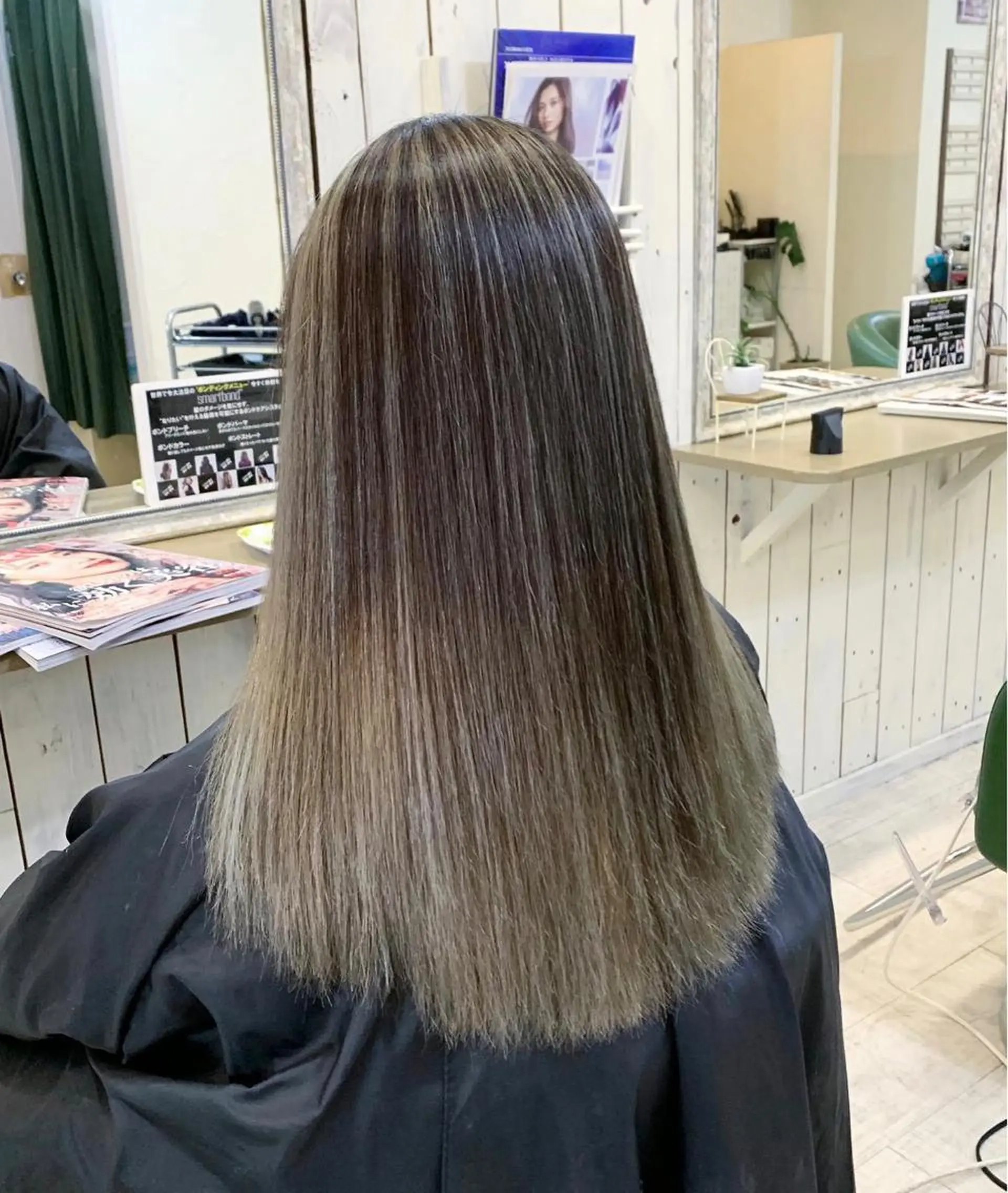セミロング カット ヘアカラー 高山 滉太のヘアスタイル
