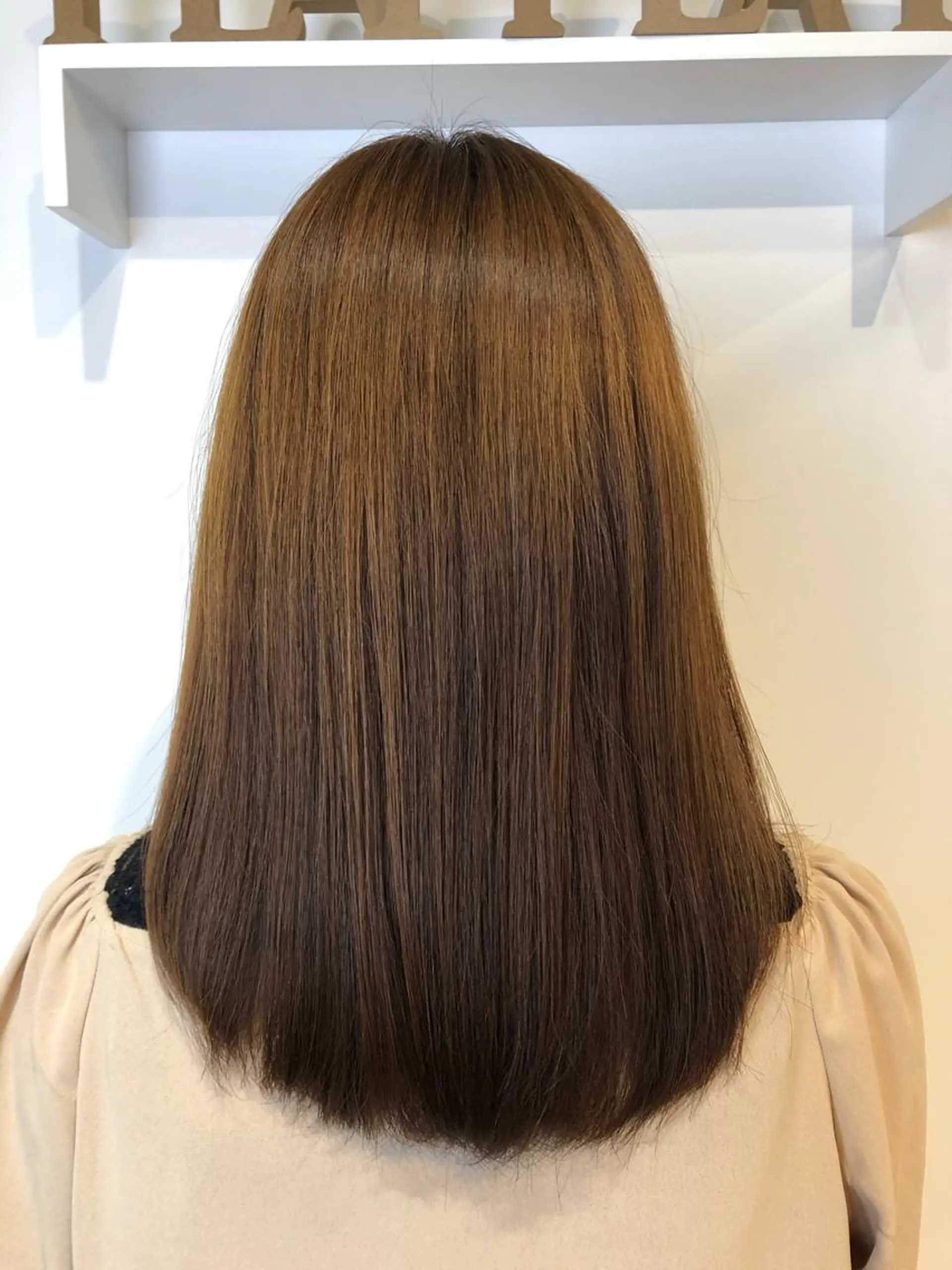 ミディアム カラー カット ヘアカラー トリートメント 青野 文香のヘアスタイル