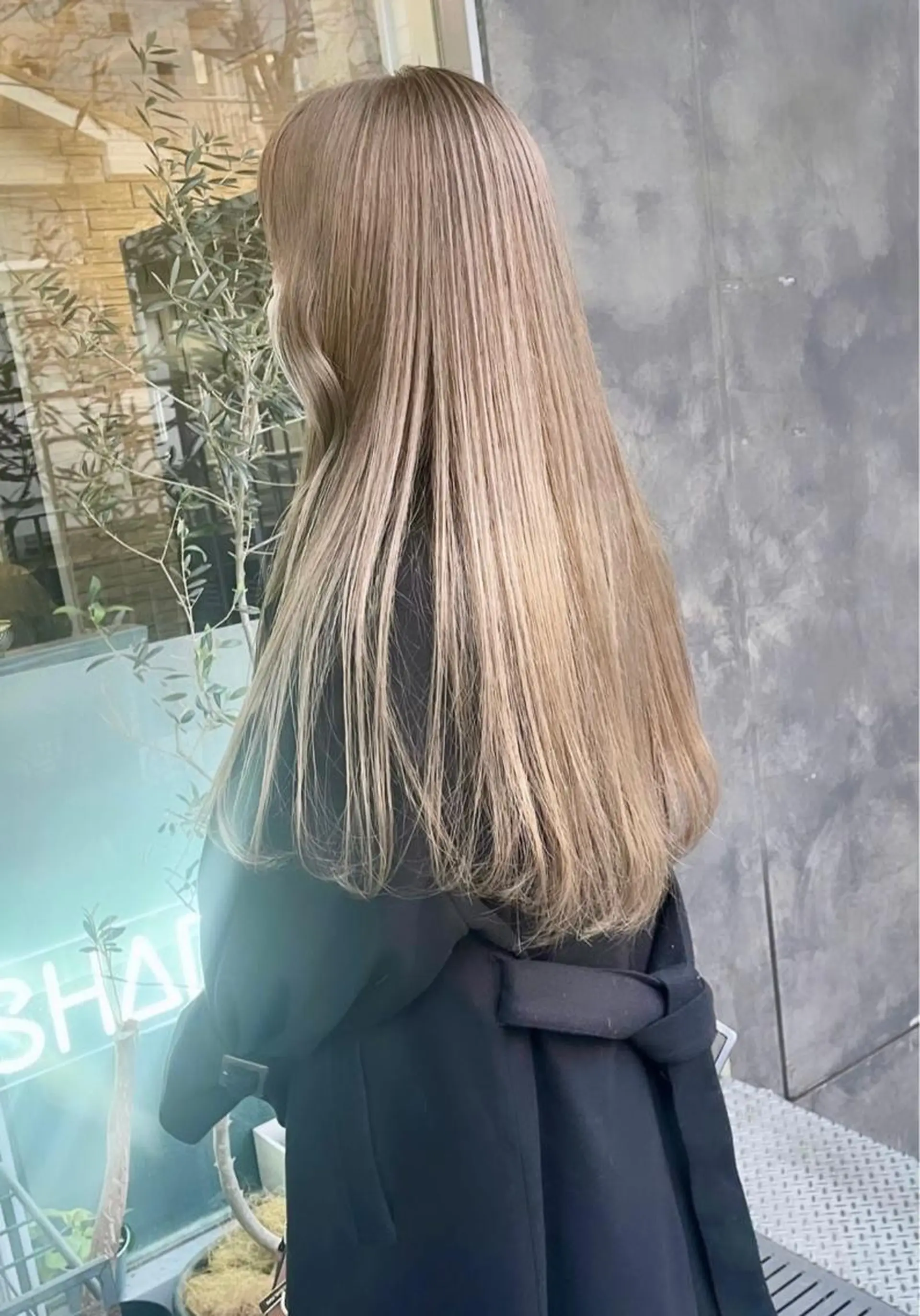 ロング カラー ヘアアレンジ ベージュカラー ヘアカラー トリートメント ヘアセット 💐ナチュラルヘア Kroda💐のヘアスタイル