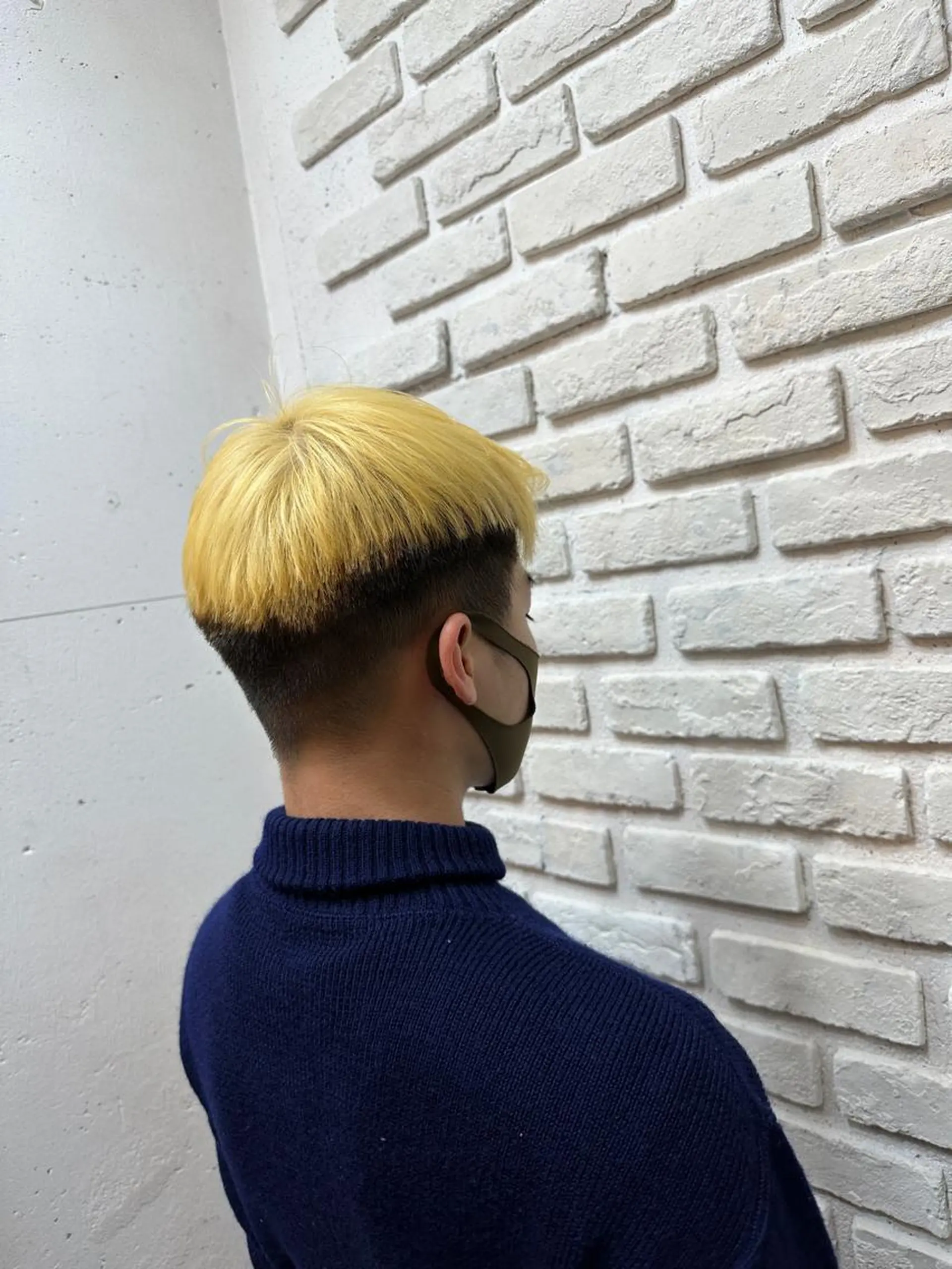 ショート カラー イエローカラー メンズパーマ 本多のヘアスタイル