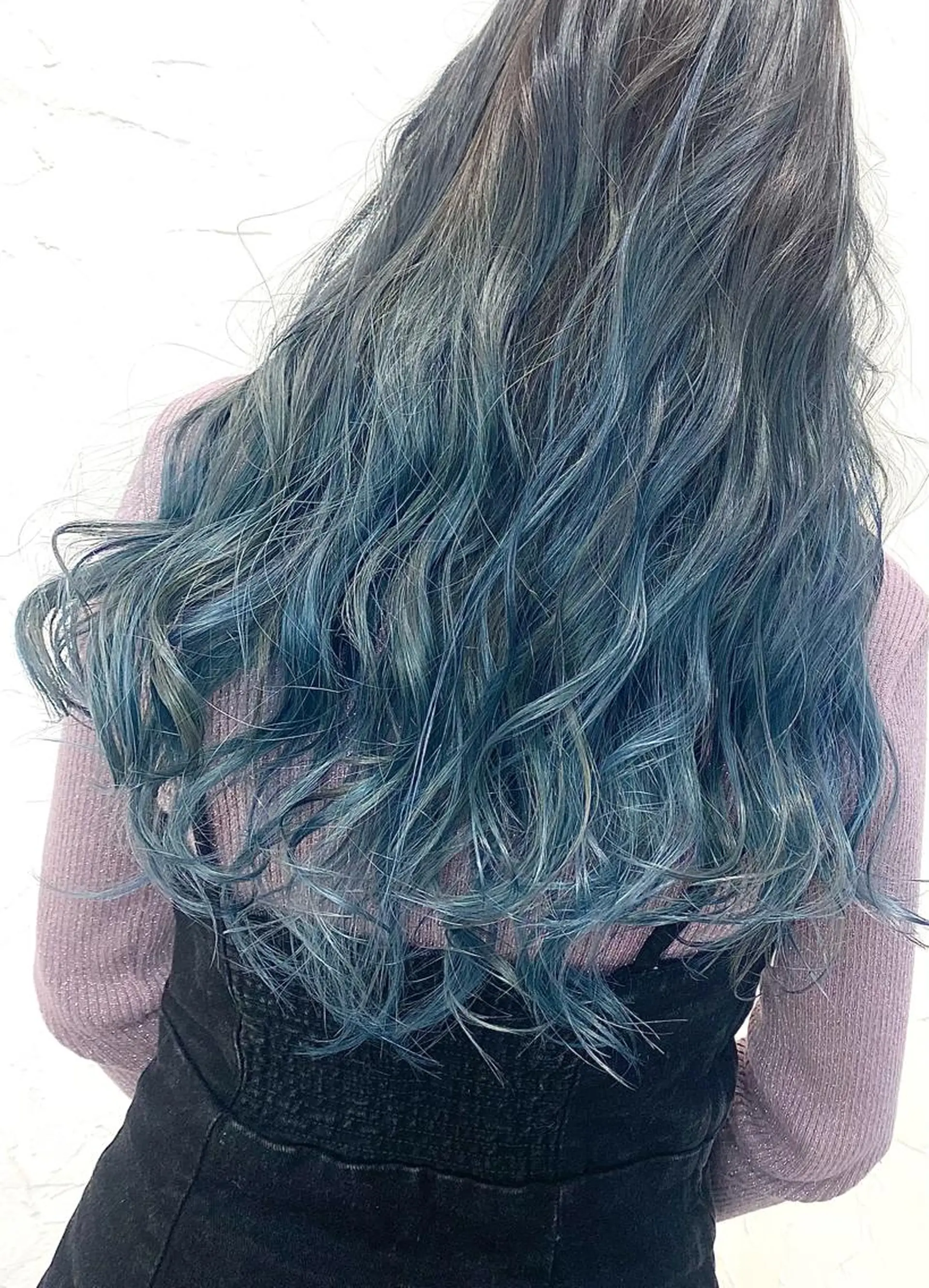 セミロング カラー バレイヤージュ ミストバング ベージュカラー 黒髪 ブリーチ ブルーカラー 🌈SOUTOMEのヘアスタイル