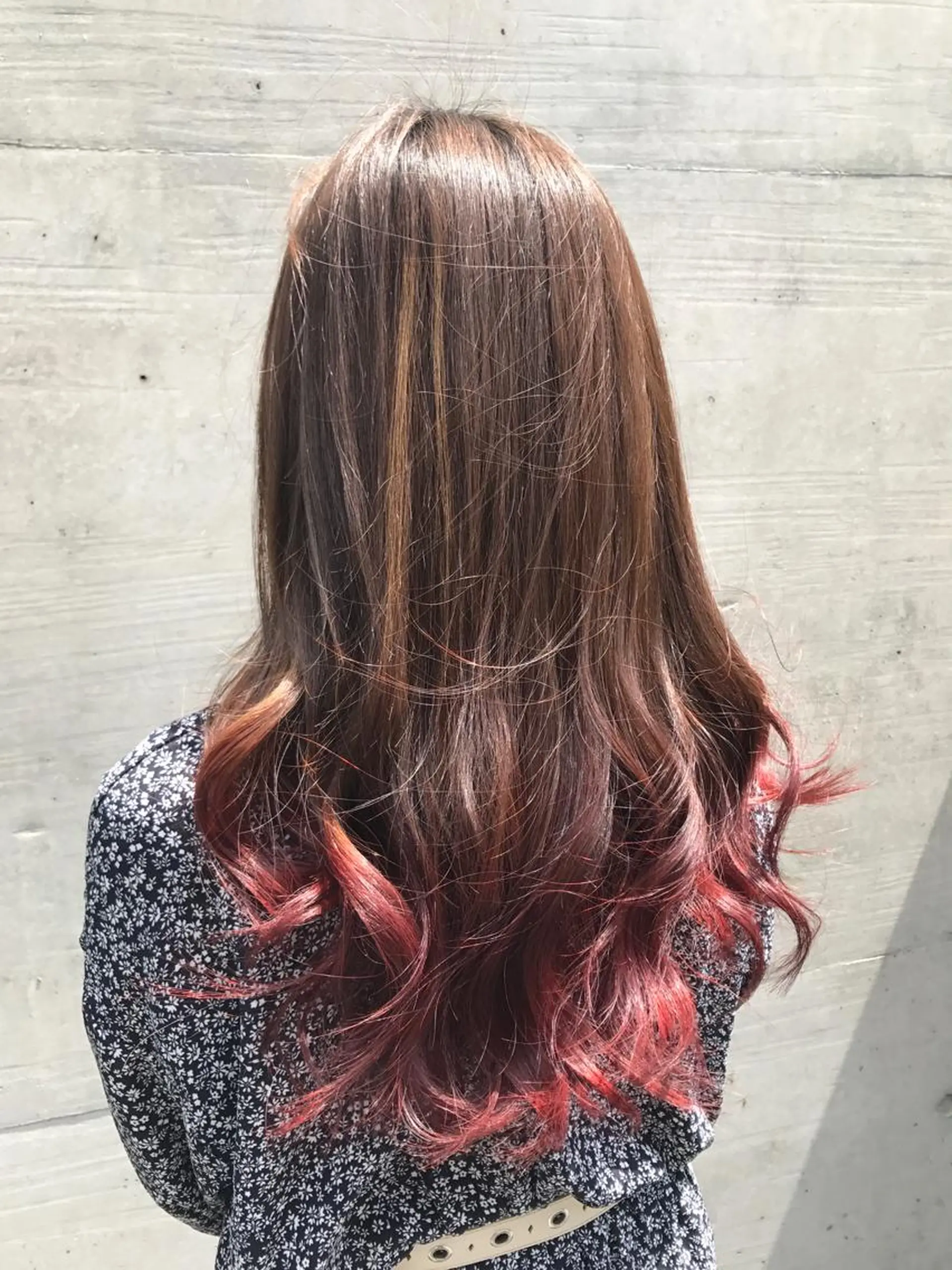 ロング カラー ブリーチ グラデーションカラー ALLY（アリー）所属・ミニモお気に入り数 No.1宍戸雄弥のヘアスタイル