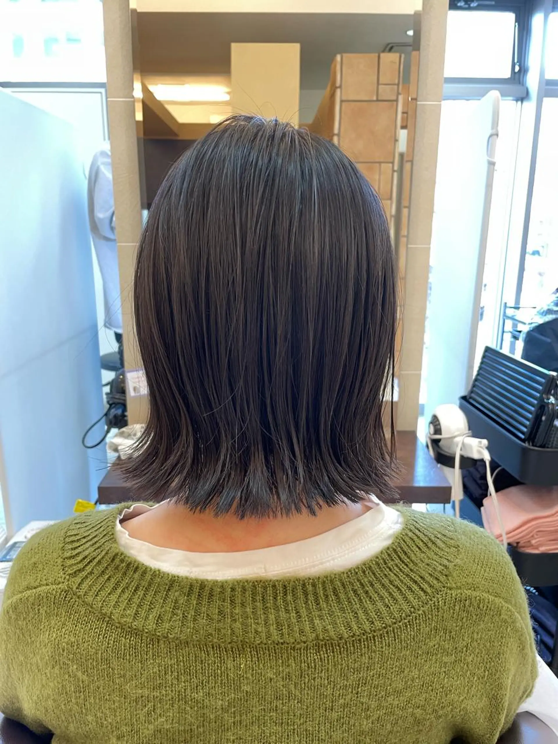 ショート ボブ 外ハネヘア カット ⭐️透け感カラー /齊藤容史⭐️のヘアスタイル
