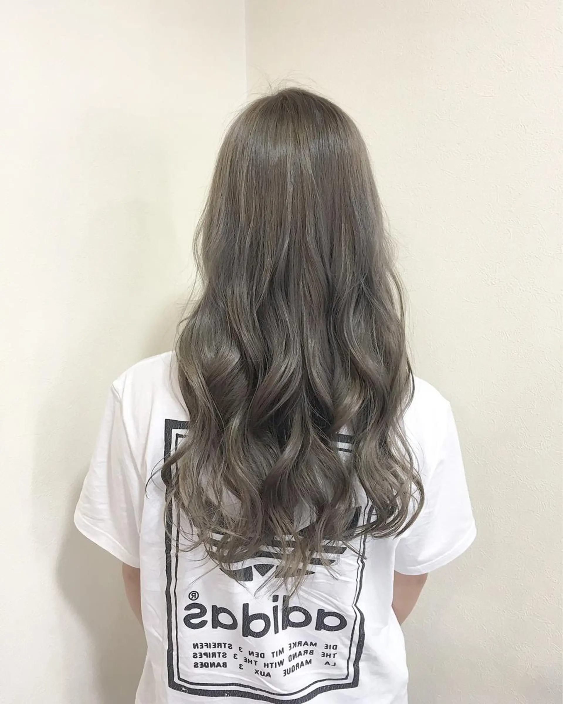 ロング ヤマグチ ヒカルのヘアスタイル