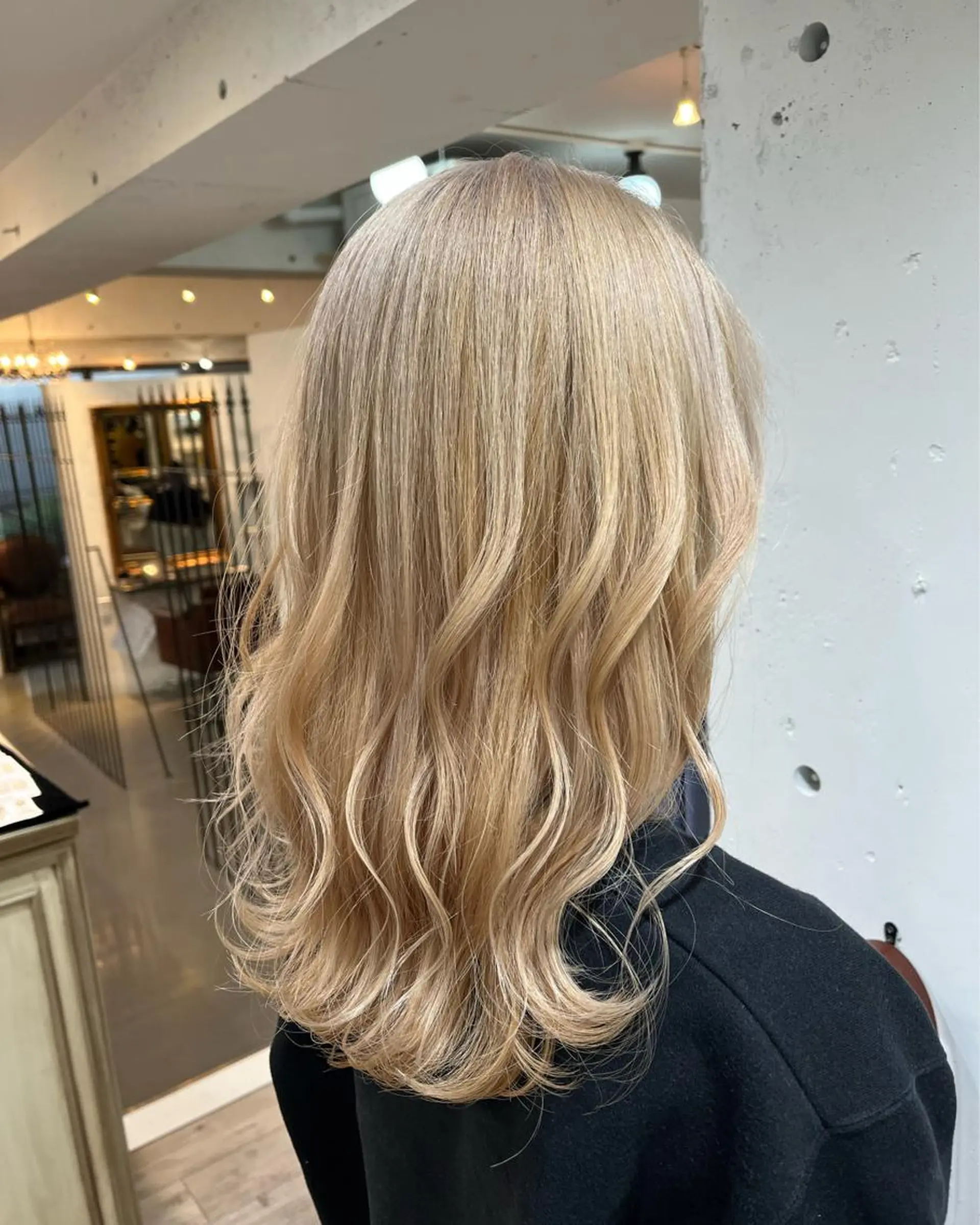 ロング カラー ヘアカラー カラーが上手い 辻悠月のヘアスタイル