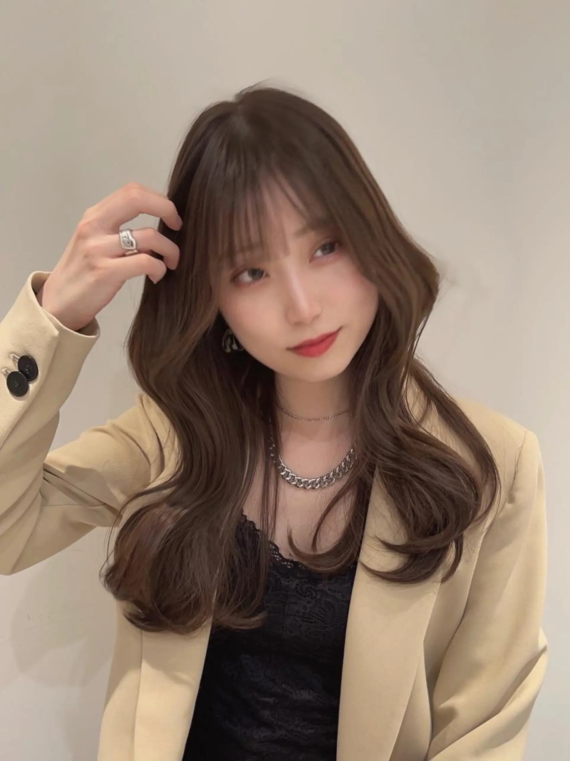 セミロング くびれヘア かきあげバング 似合わせカット 小顔カット ワンホンヘア カット ヘアカラー トリートメント ボブパーマ ウルフパーマのヘアスタイル