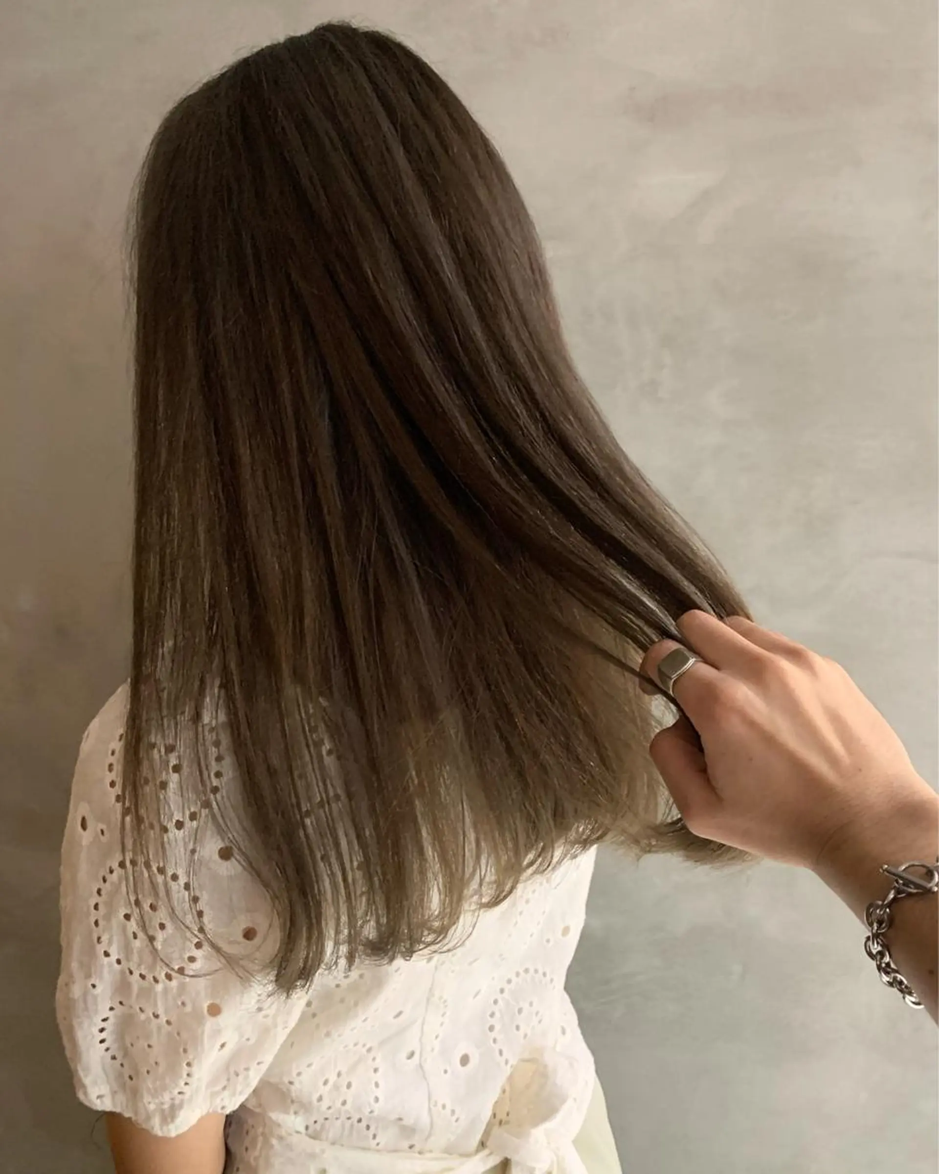 ロング カラー 透明感カラー グレージュ カット ヘアカラー 五十嵐 雄毅のヘアスタイル