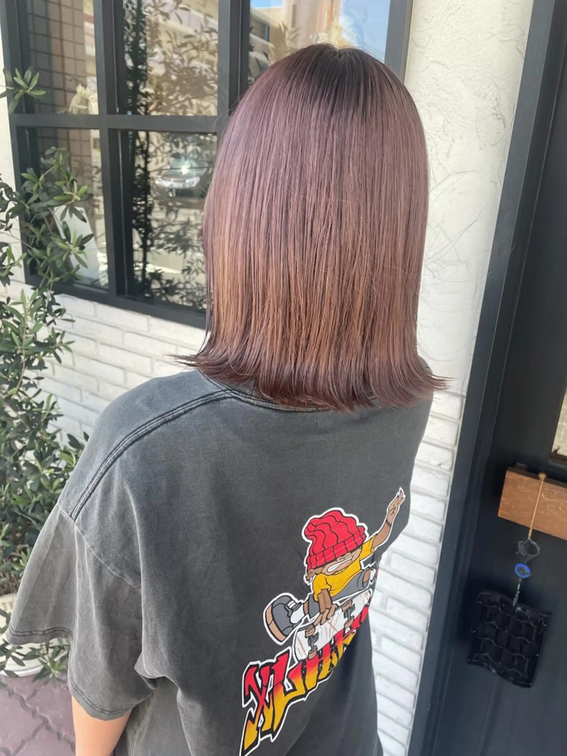 セミロング カラー ベージュカラー ダブルカラー ピンクカラー ピンクベージュ ヘアカラー 小坂 真子のヘアスタイル