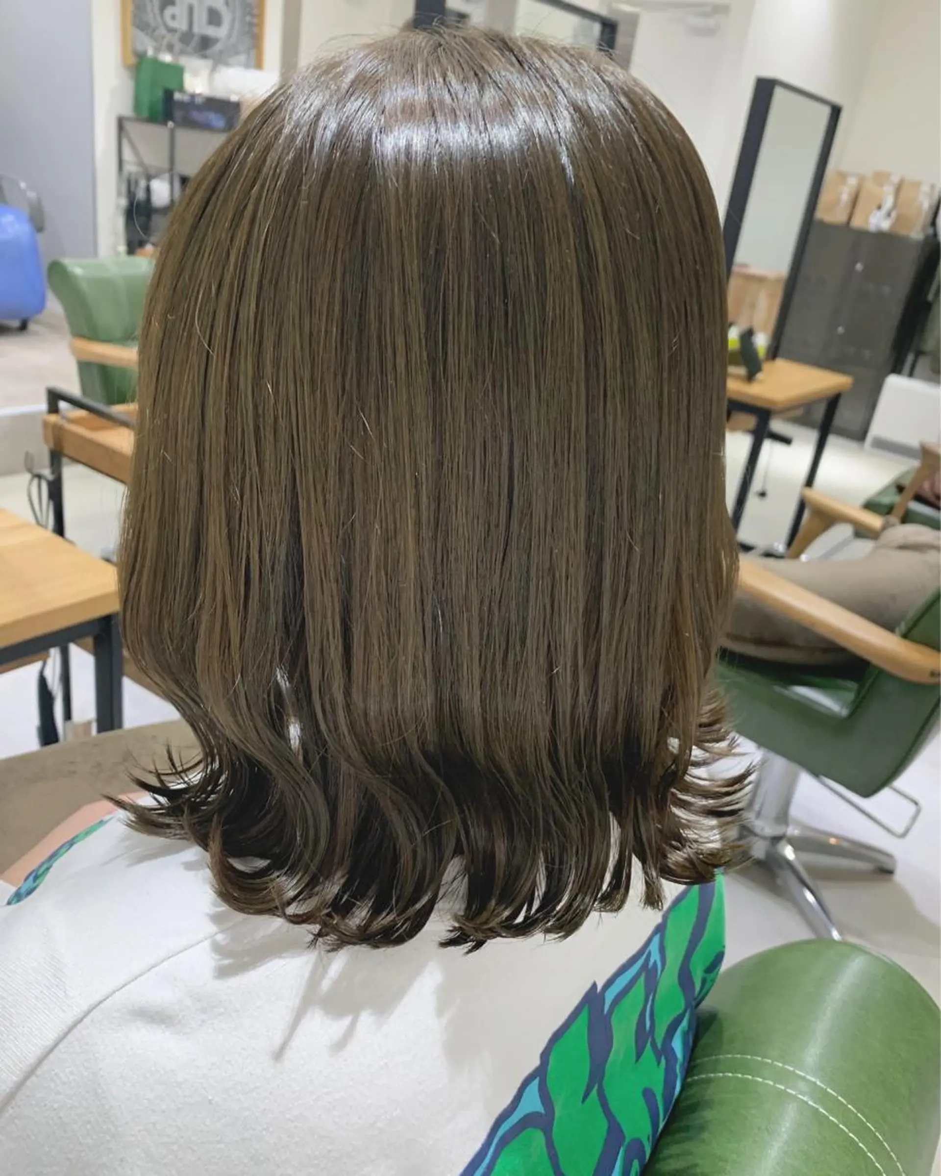カラー オリーブカラー カット ヘアカラー anB ハルカのヘアスタイル