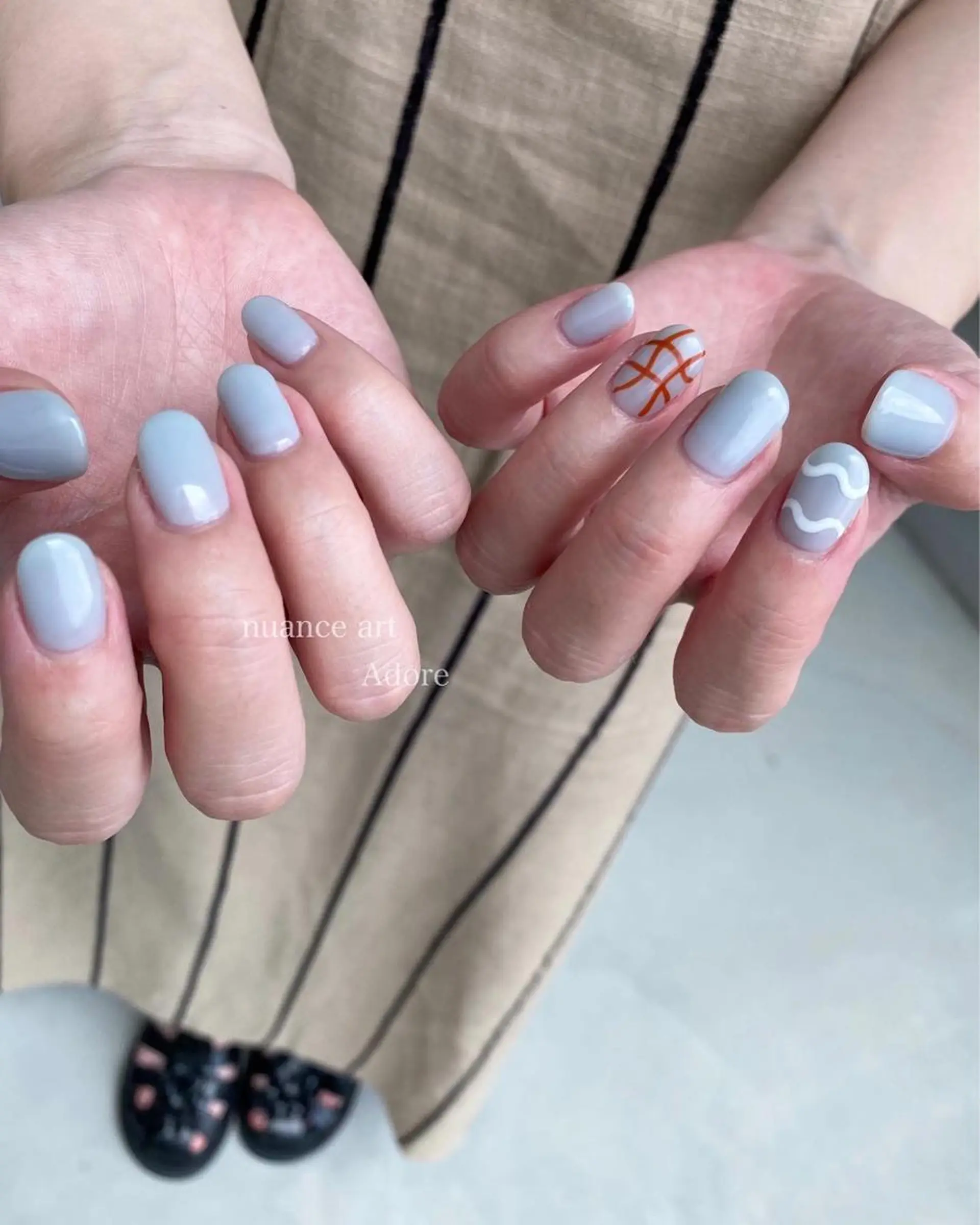 ネイル ブルー ニュアンスネイル シンプルネイル 夏ネイル ハンドネイル Nail Adore.のネイルデザイン