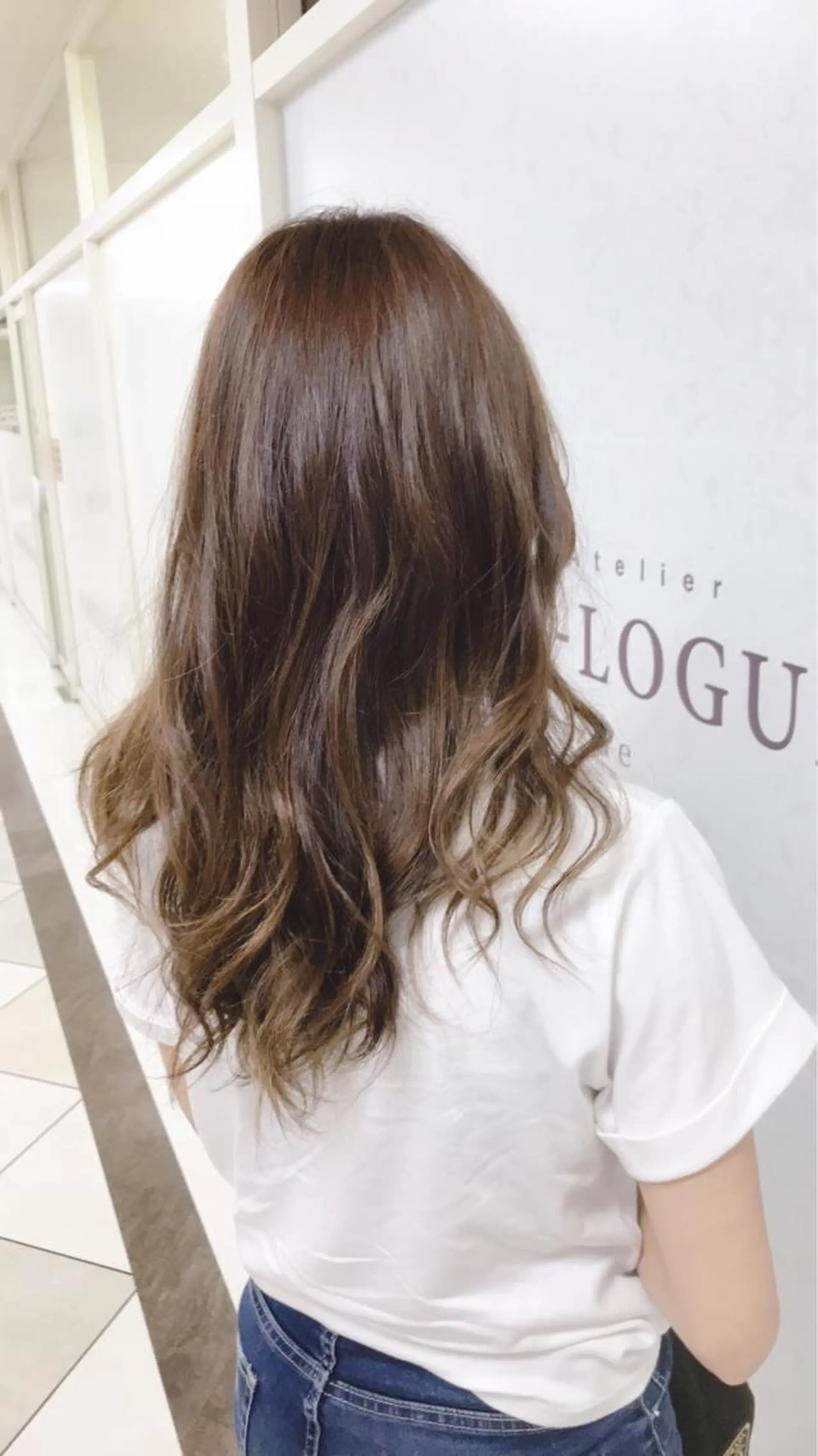 ロング カラー グレージュ ハイライトカラー ハイライト 中嶋 ナカジマのヘアスタイル