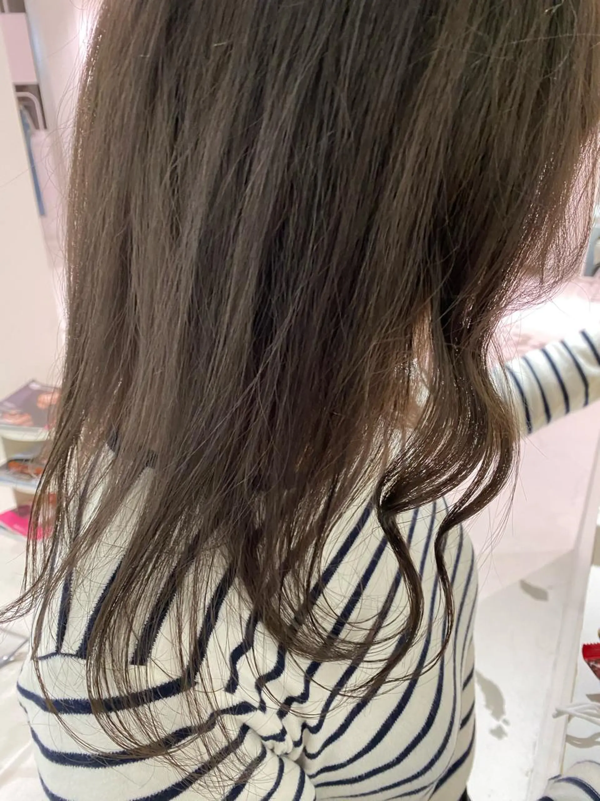 セミロング カラー ブリーチ グレージュ ミルクティーグレージュ VANCY所属・uchida daikiのヘアスタイル