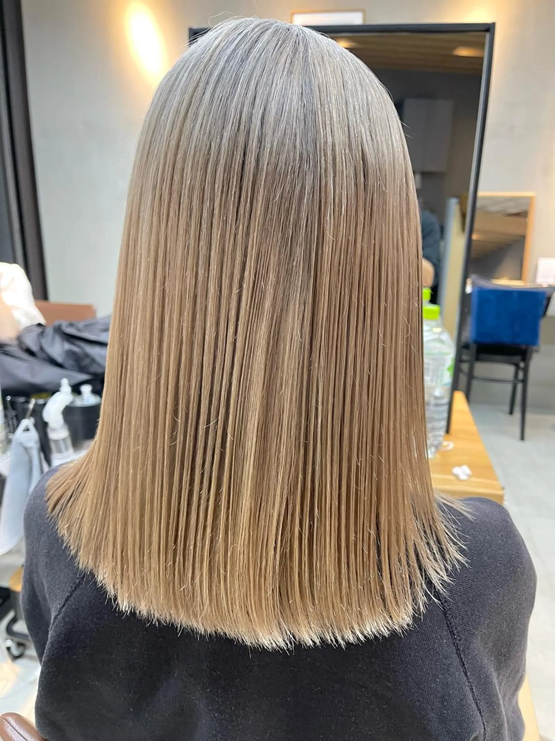ミディアム カラー ブリーチ ブロンド ハイトーンカラー 似合わせショート×透 明感/やじまたかしのヘアスタイル