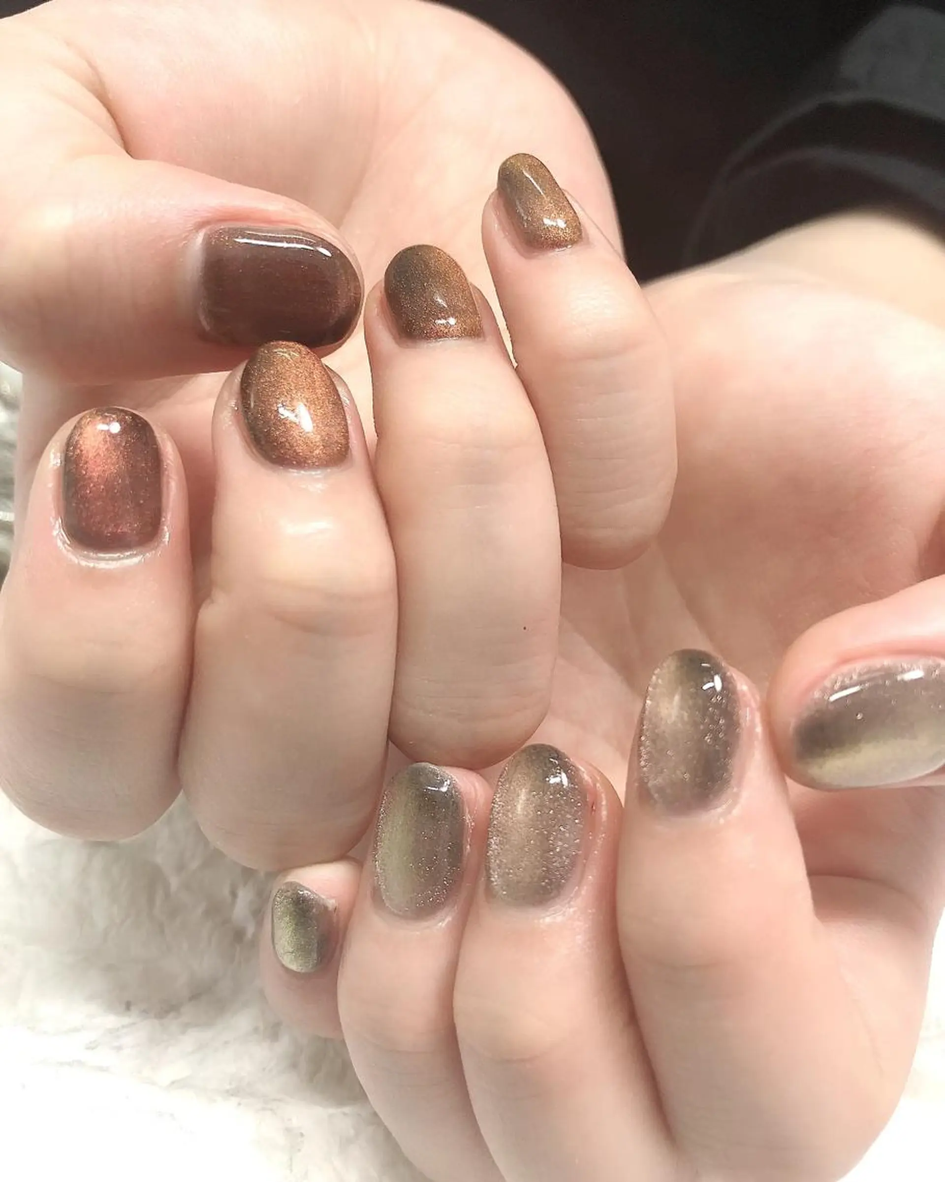 ネイル ブラウン マグネットネイル ピンク ピンクベージュ ハンドネイル yochi nailのネイルデザイン