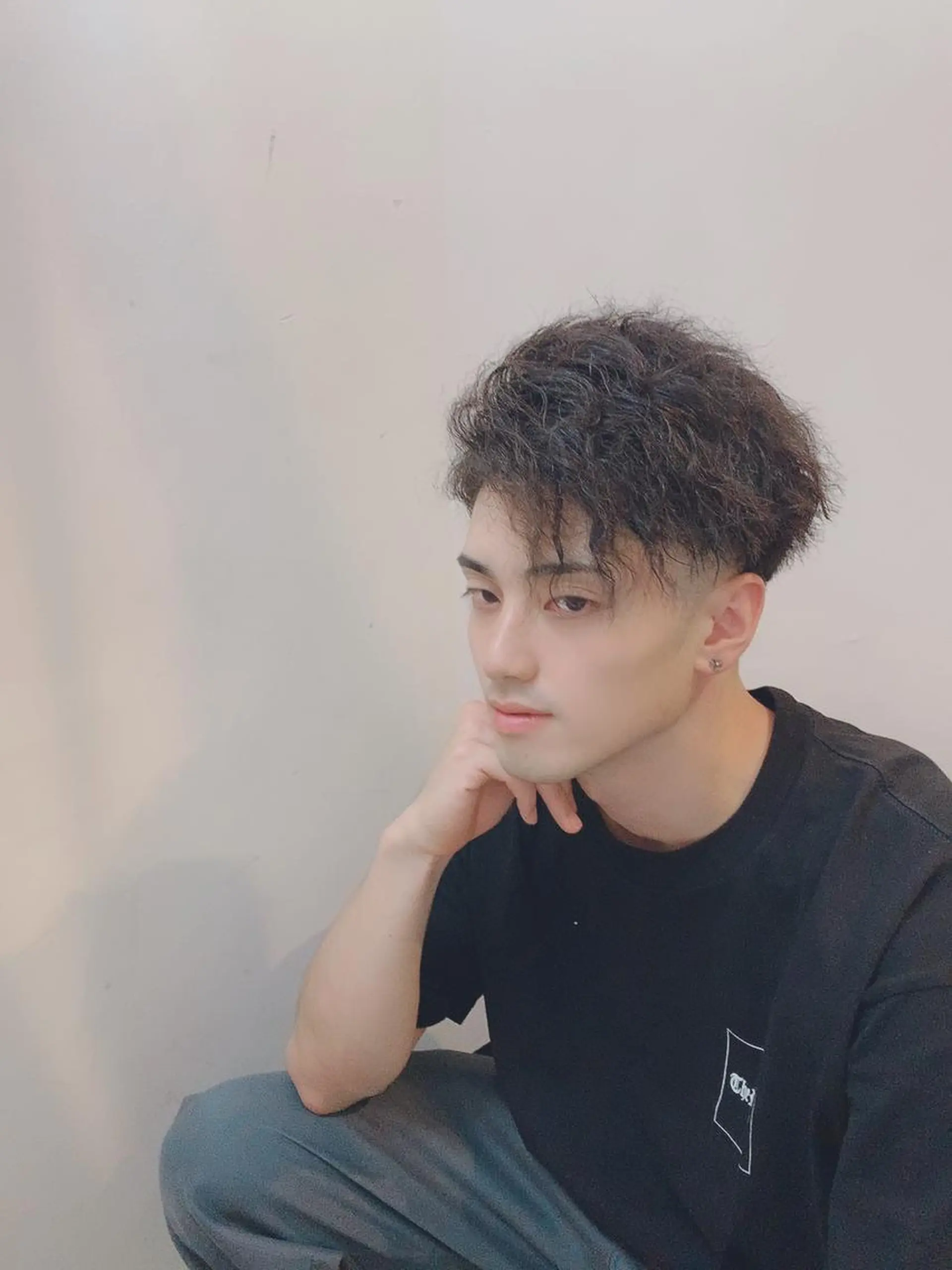 ミディアム パーマ ミディアムパーマ 岡崎 海人のヘアスタイル