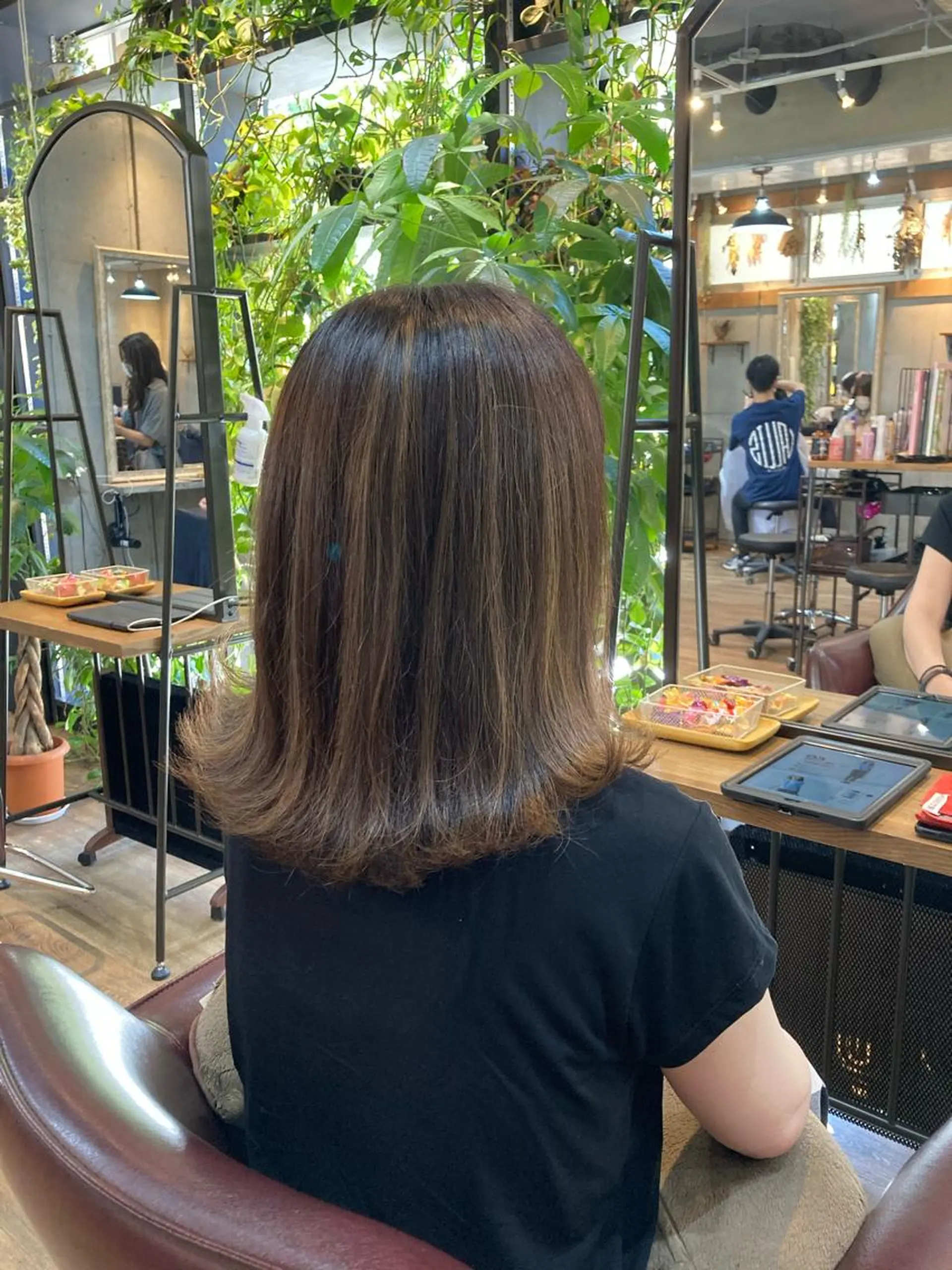 セミロング カラー ハイライトカラー ハイライト Trill所属・縮毛矯正/癖毛卒業 🕊️/SATOKOのヘアスタイル