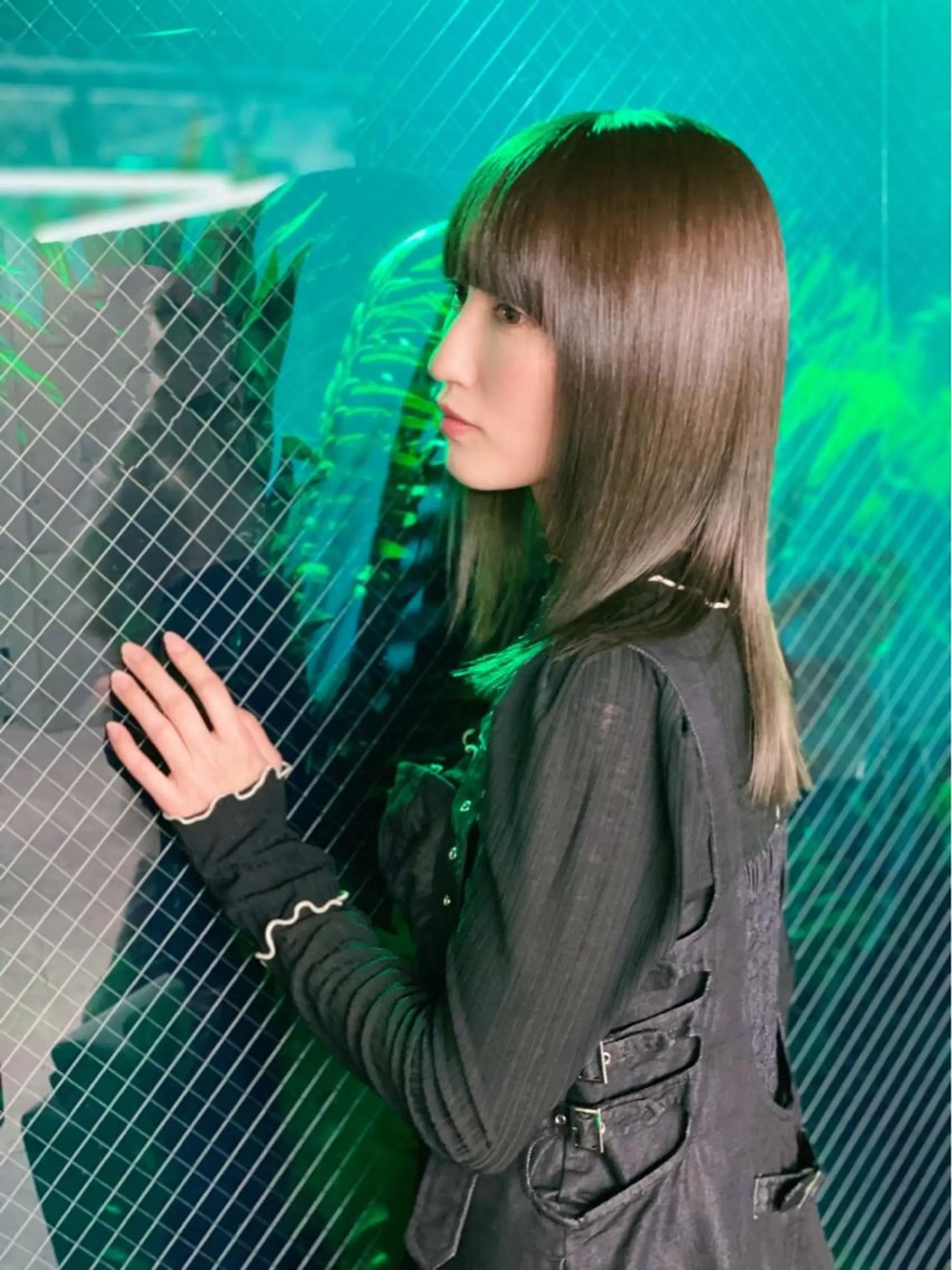 ミディアム アッシュ ボブ くびれヘア ハイライト レイヤーカット アンリ【Henri】所属・原宿アンリ 山下卓也のヘアスタイル