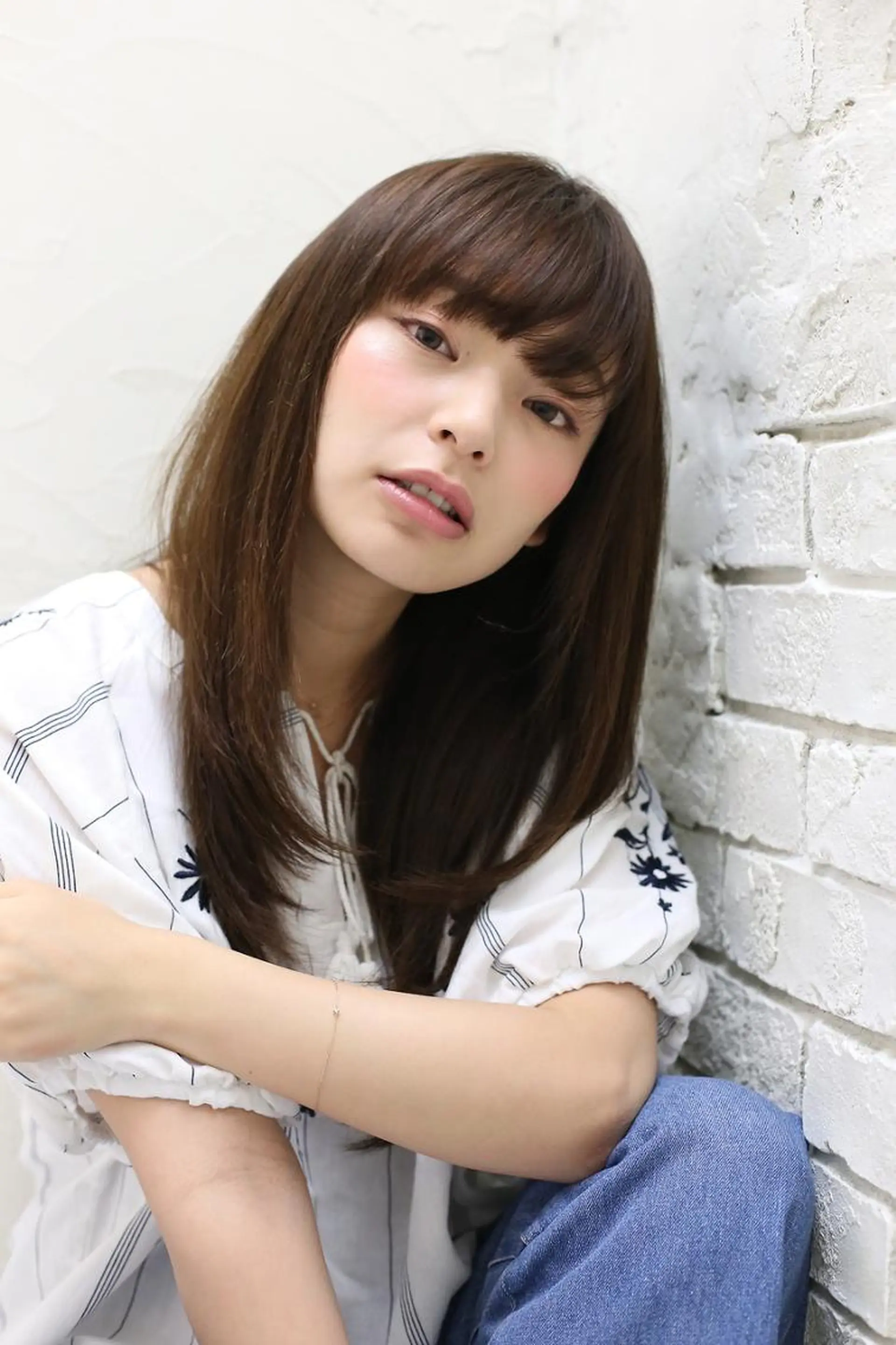 ミディアム 小林 永佳のヘアスタイル