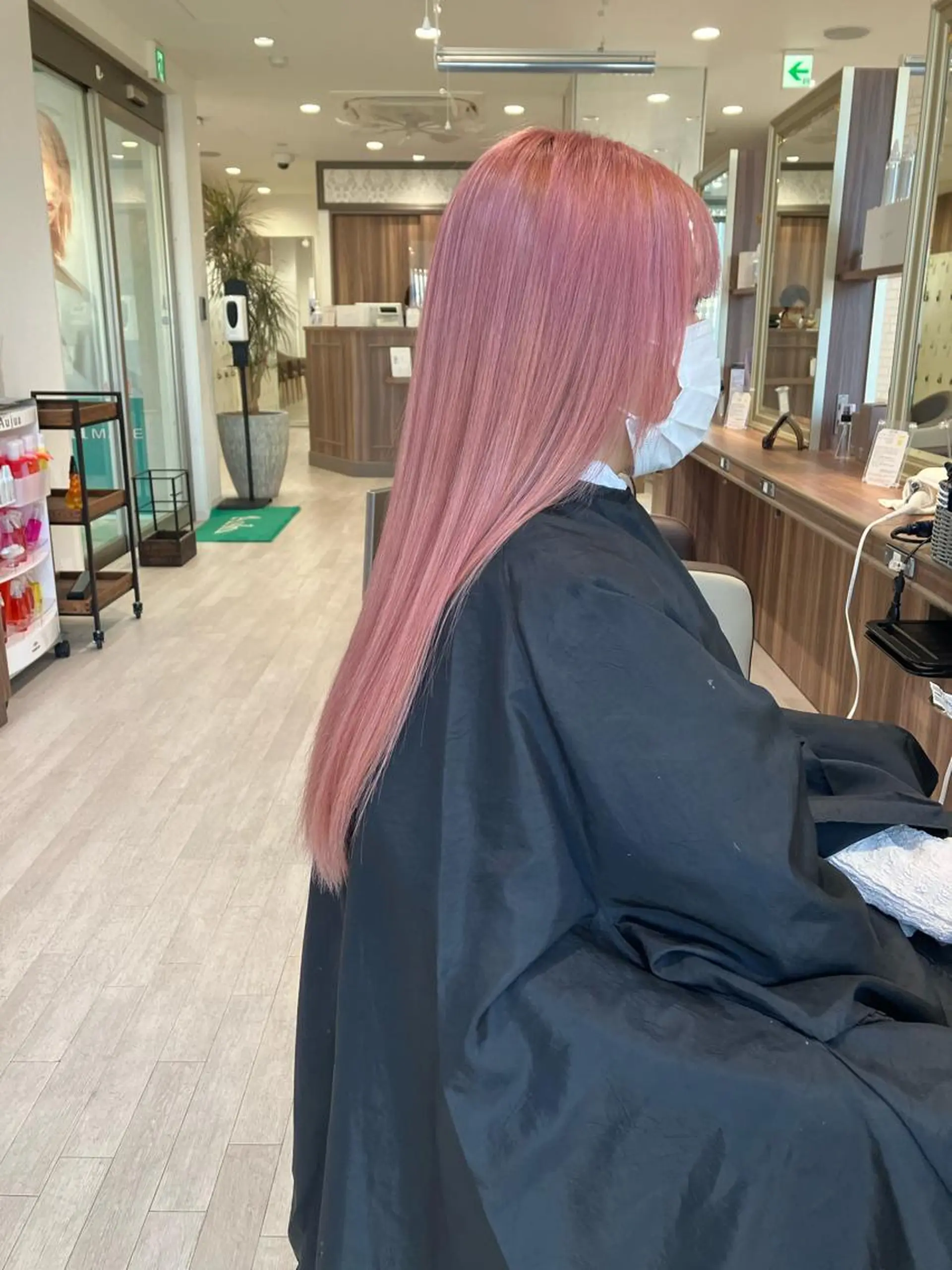 ロング ヘアカラー Re:st所属・Miyavi/カラー ショートボブのヘアスタイル