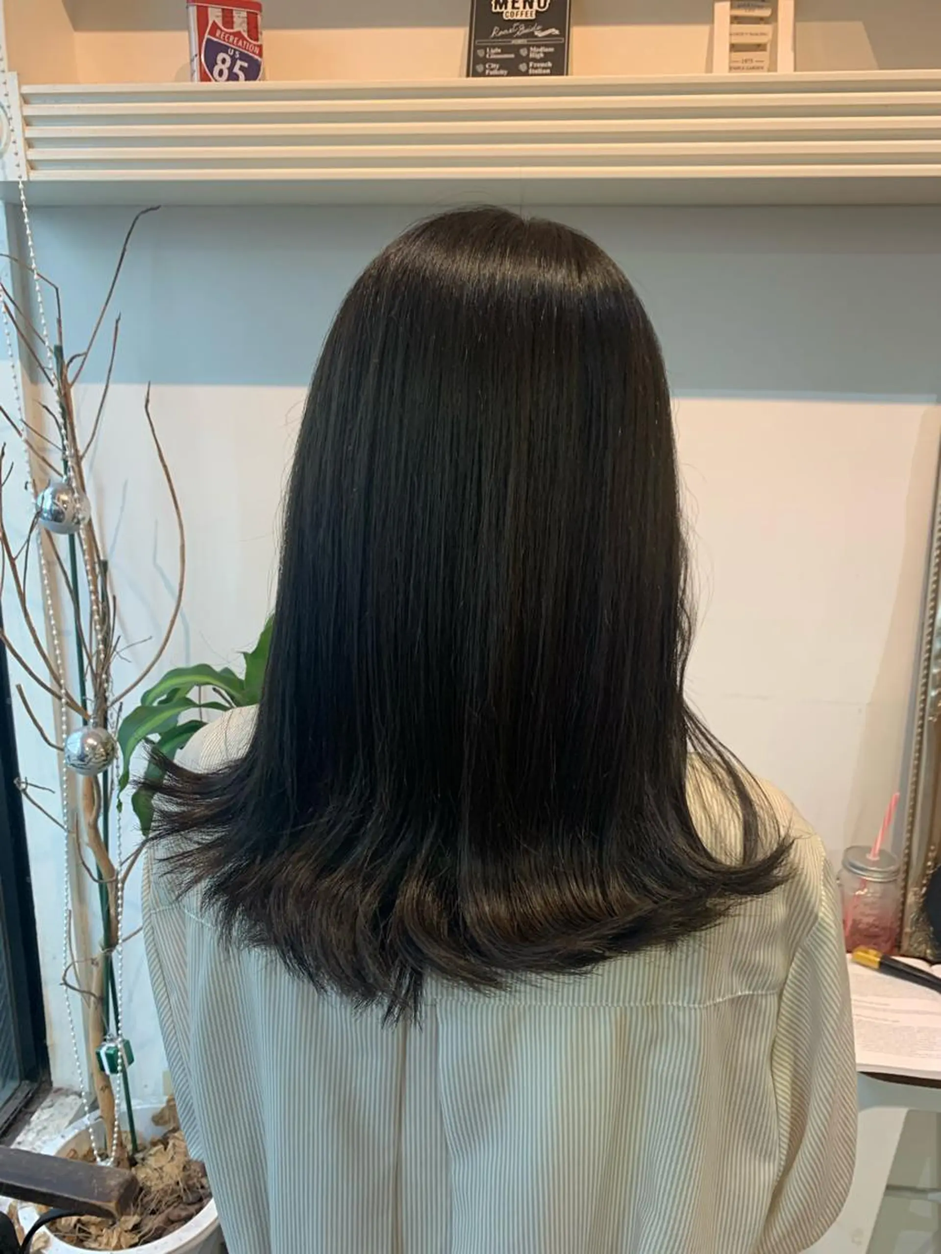 ミディアム カラー グレージュ オリーブグレージュ オリーブグレー ヘアカラー トリートメント ヘアセット 金子 廉のヘアスタイル