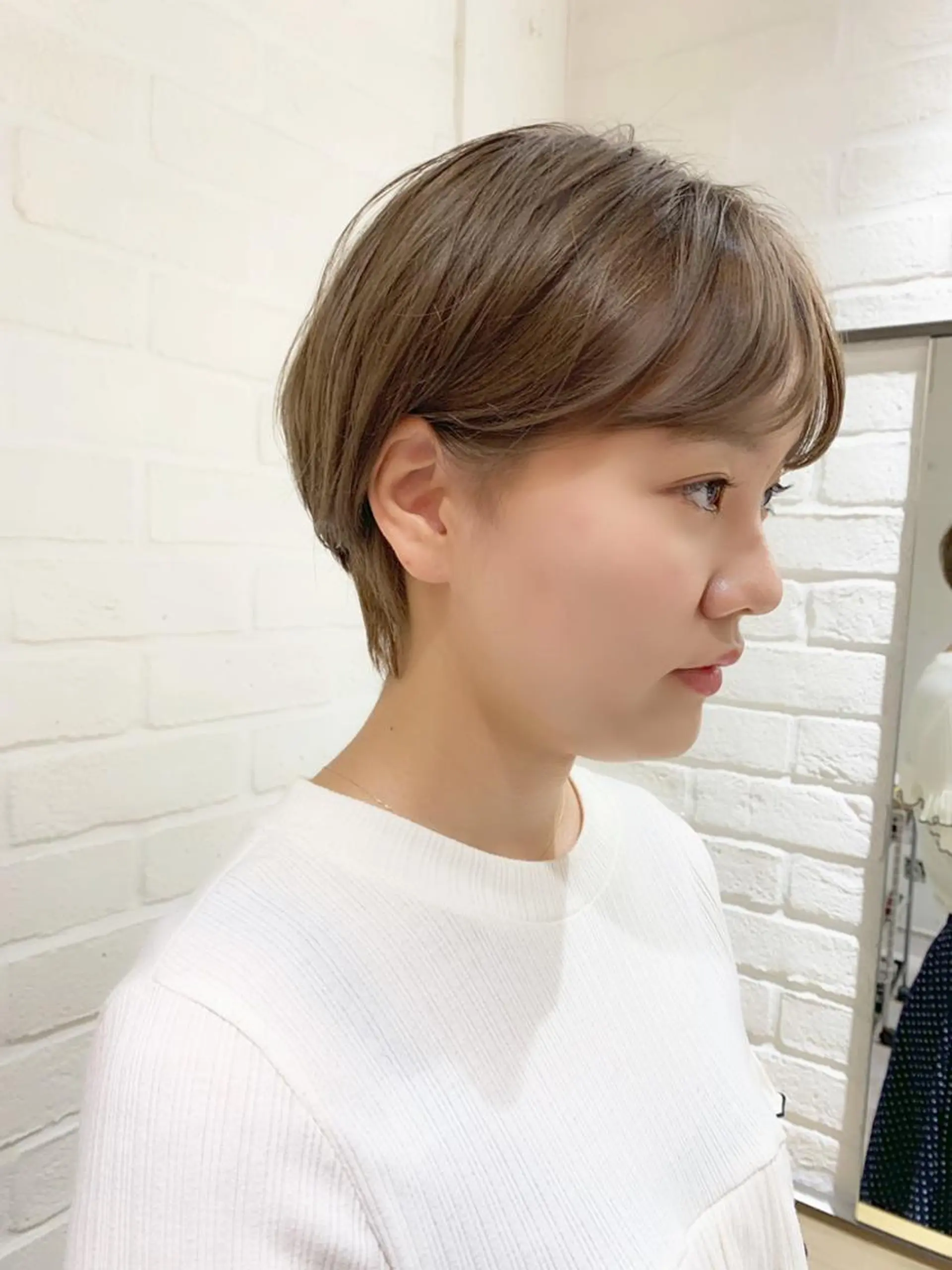 ショート カラー アッシュ イルミナカラー ミルクティーアッシュ Fuuu《フゥ》所属・シノザキ シンゴのヘアスタイル