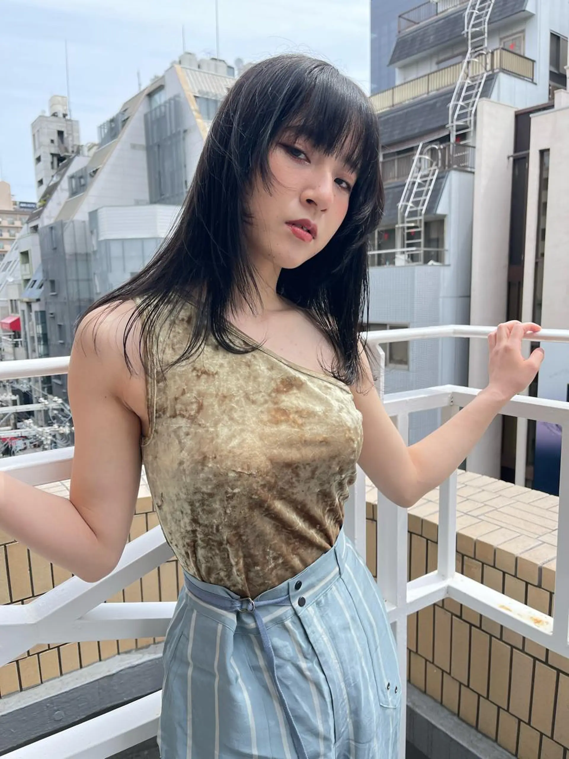 セミロング カット ヘアカラー 韓国 / 中国ヘア 🦋Noniのヘアスタイル