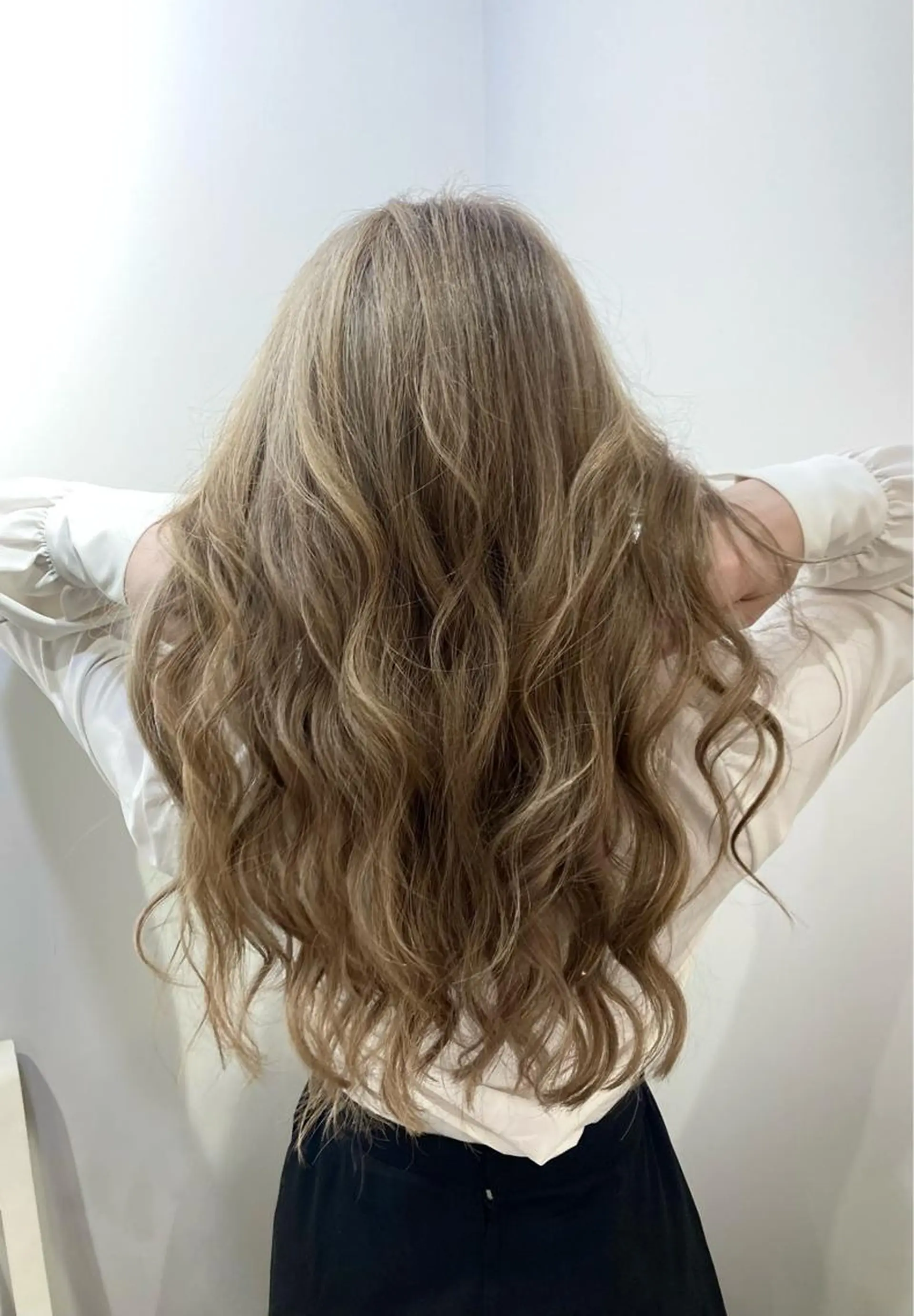 カラー 🌈Agu hair 副店長/岩渕蓮のヘアスタイル