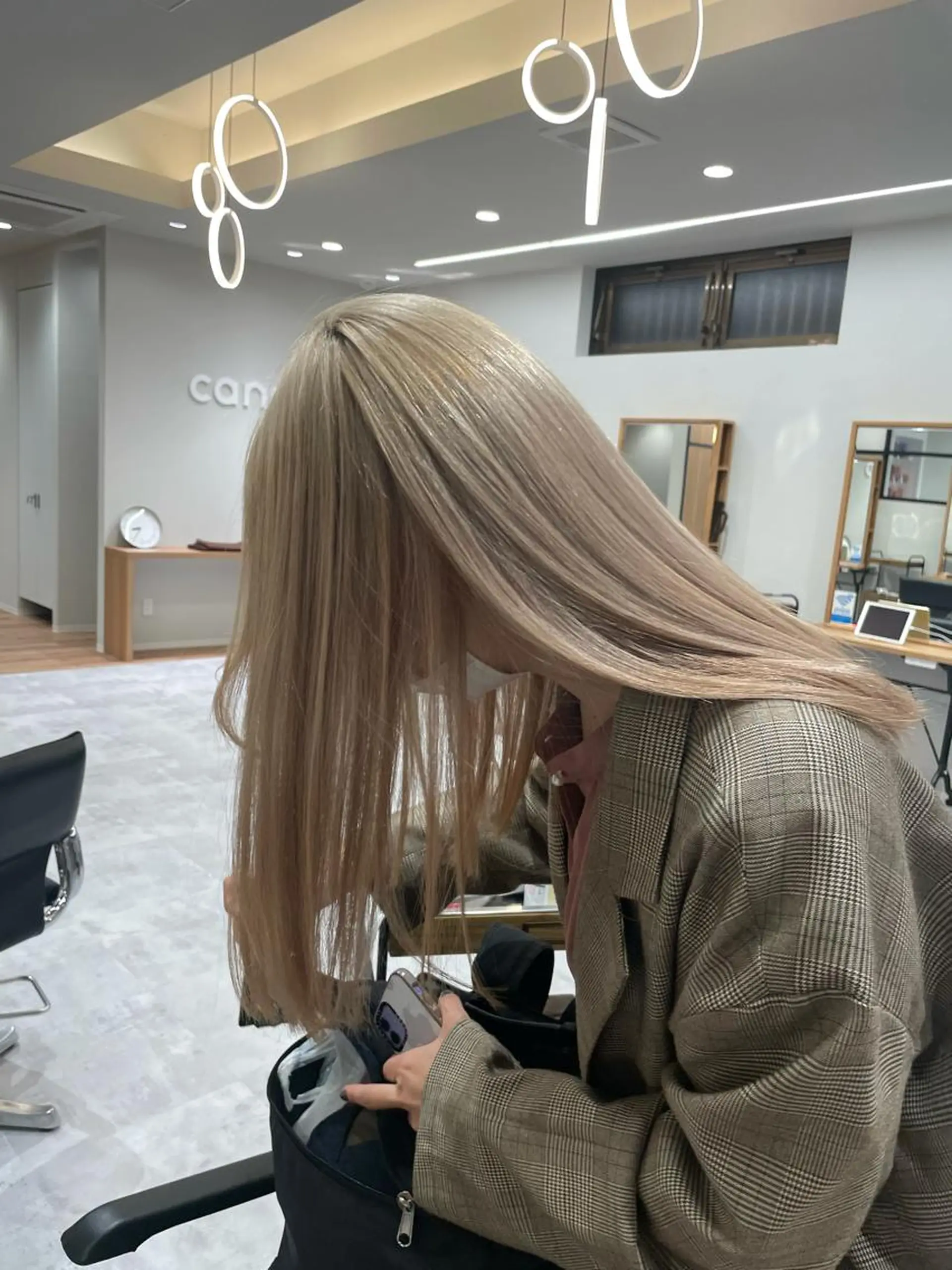ロング 透け感カラー asukaのヘアスタイル