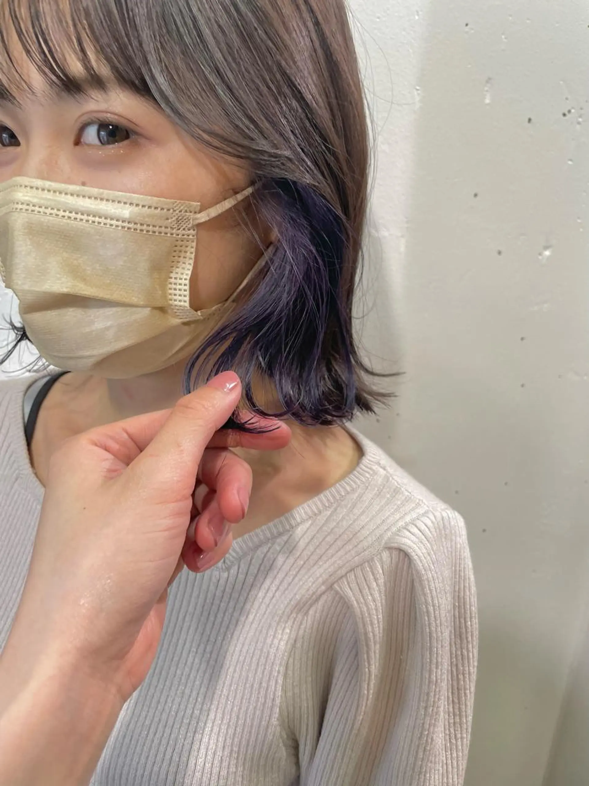 ミディアム カラー ブリーチ ブリーチなしで透け感 暖色カラーボブaoiのヘアスタイル