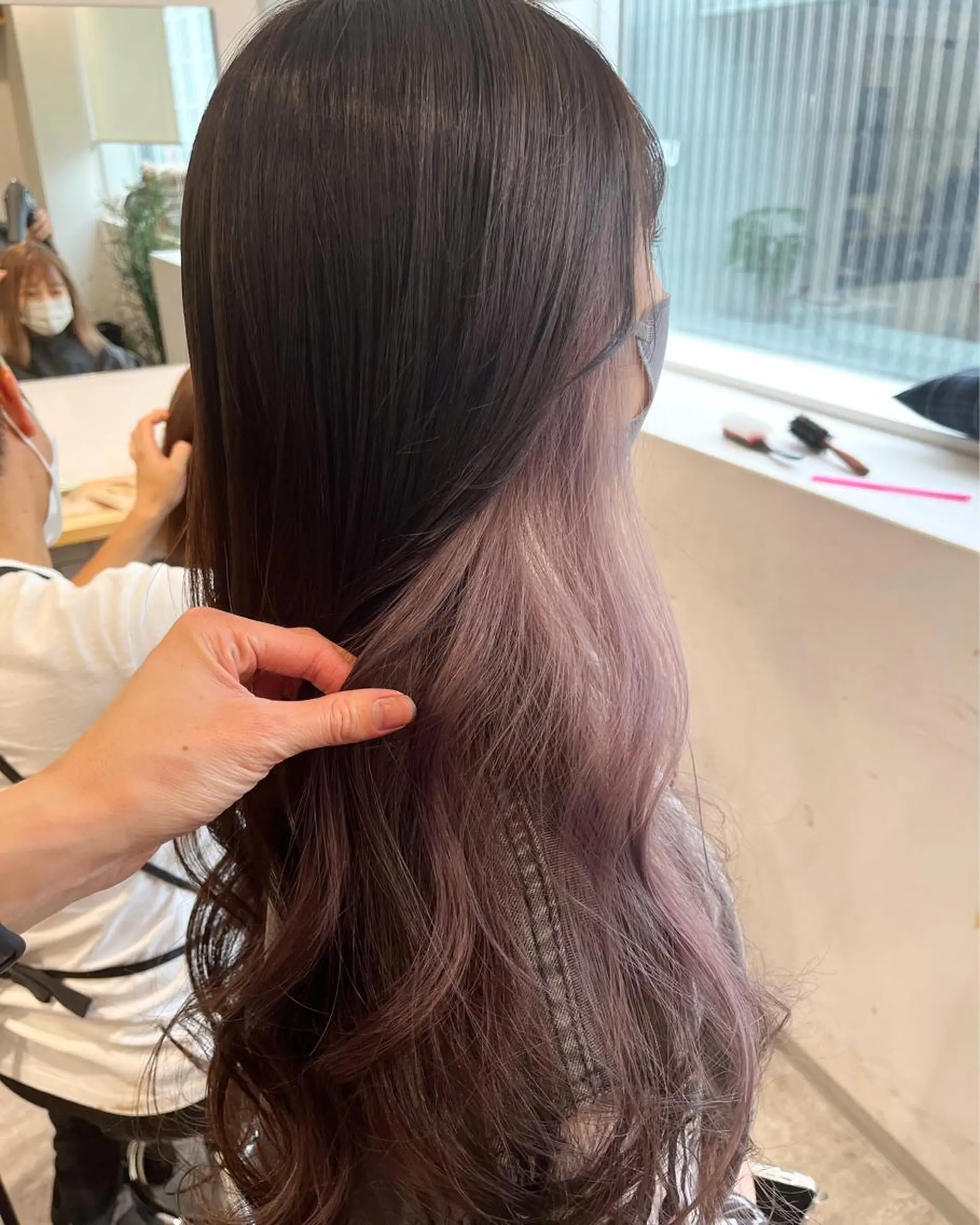 ロング カラー ピンクカラー ホワイトピンク JIL BLAN 京都所属・RU RIのヘアスタイル