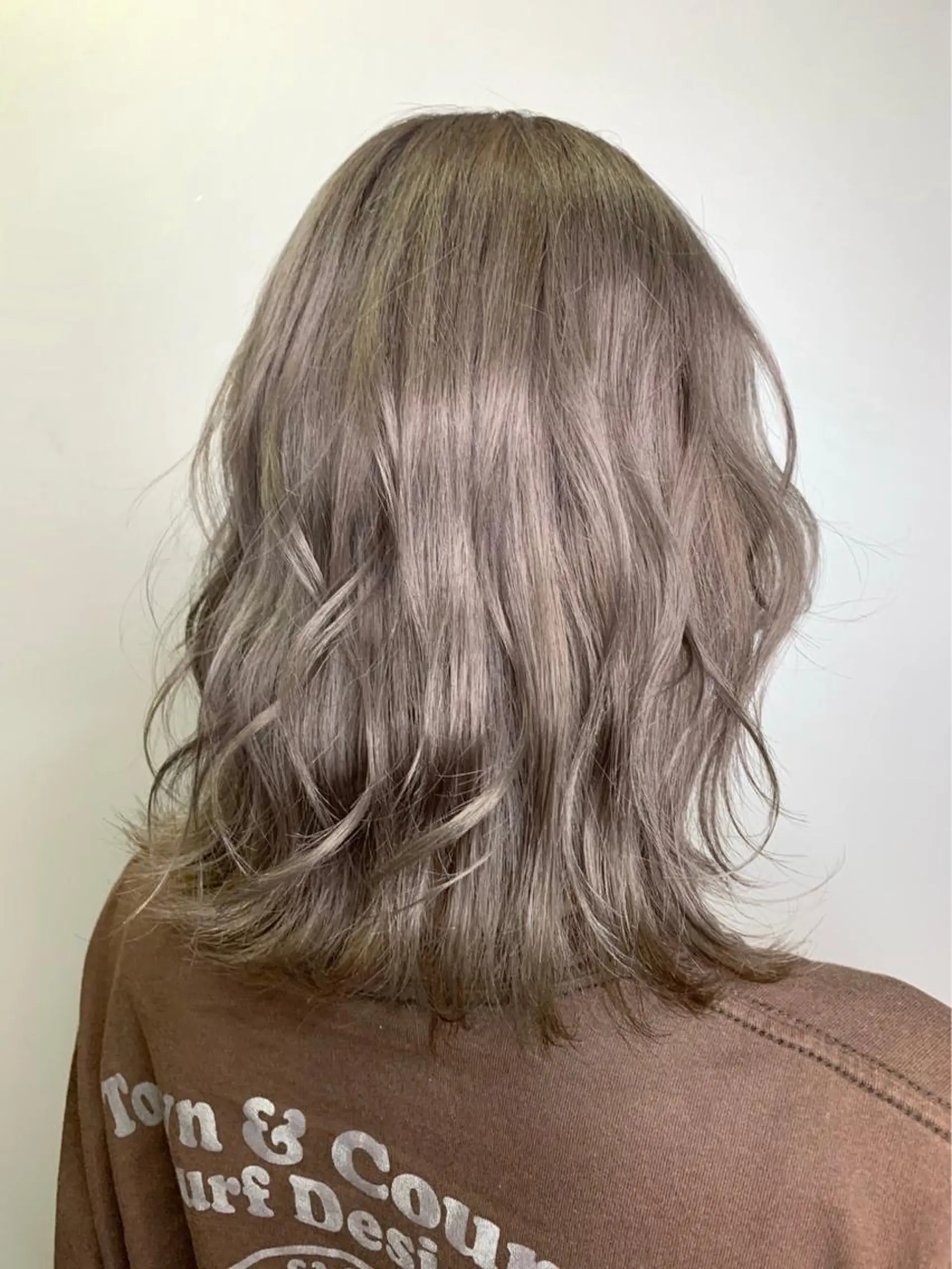 ミディアム ヘアカラー トリートメント ヘッドスパ ヘアセット 山口 竣也のヘアスタイル