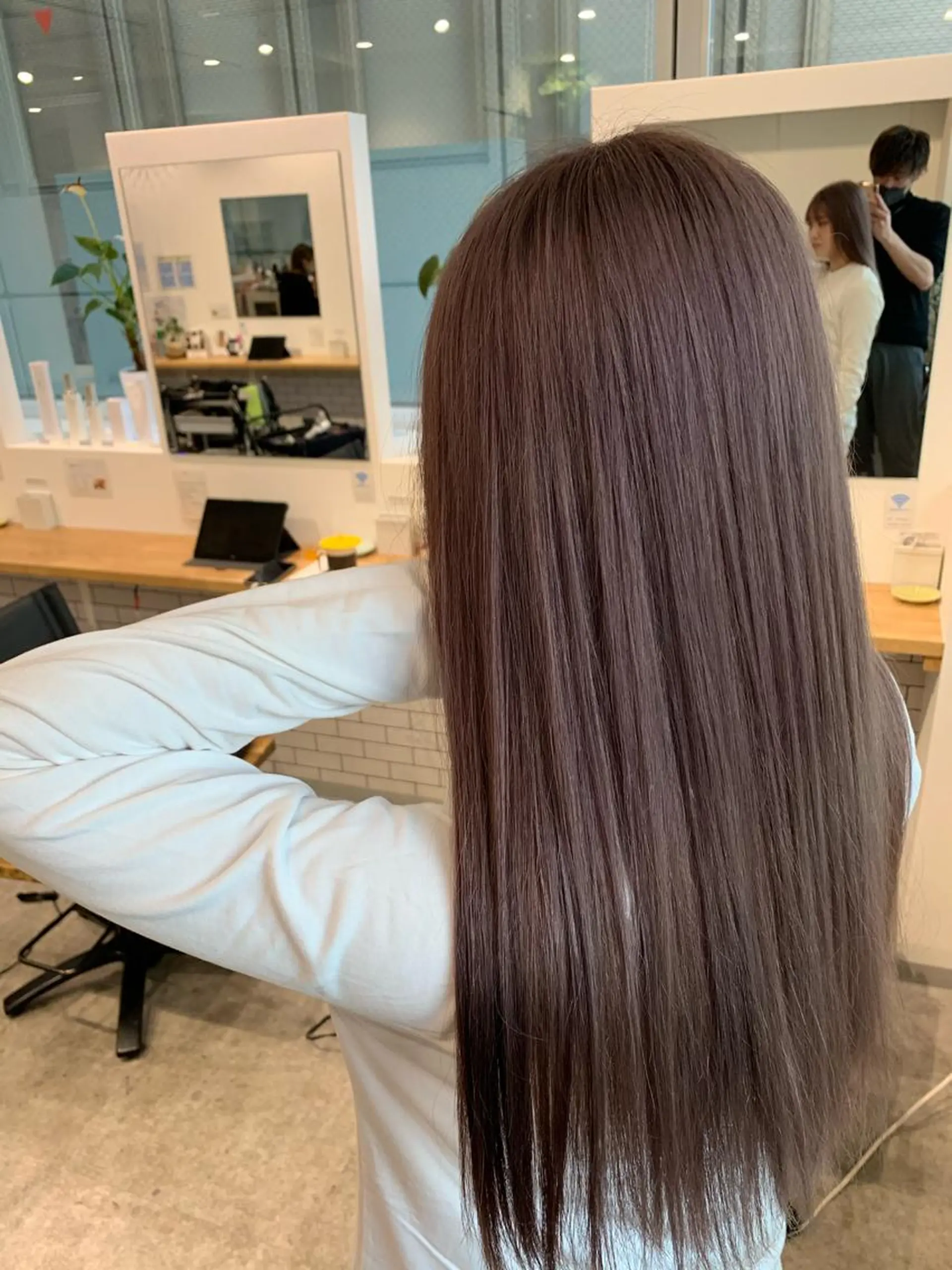 ロング 大人レイヤー ヨシミカズヤのヘアスタイル