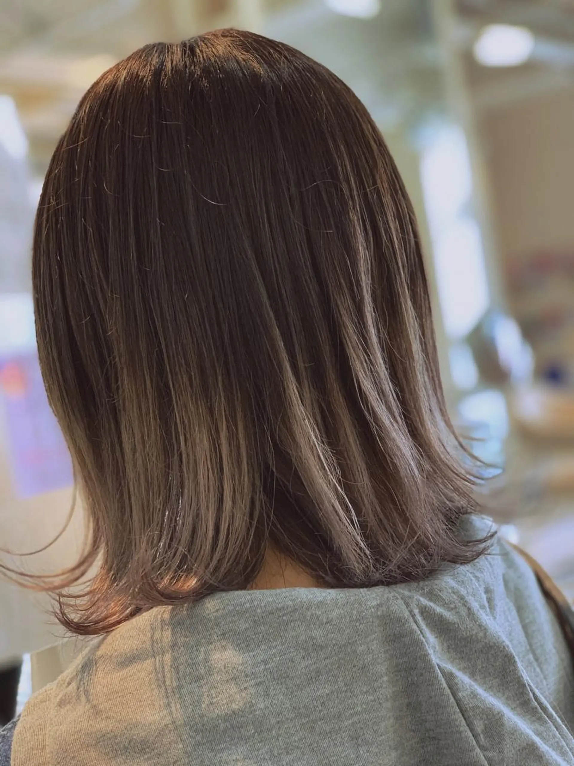 ミディアム カラー グラデーションカラー ボブ 外ハネヘア 本田 卓也のヘアスタイル