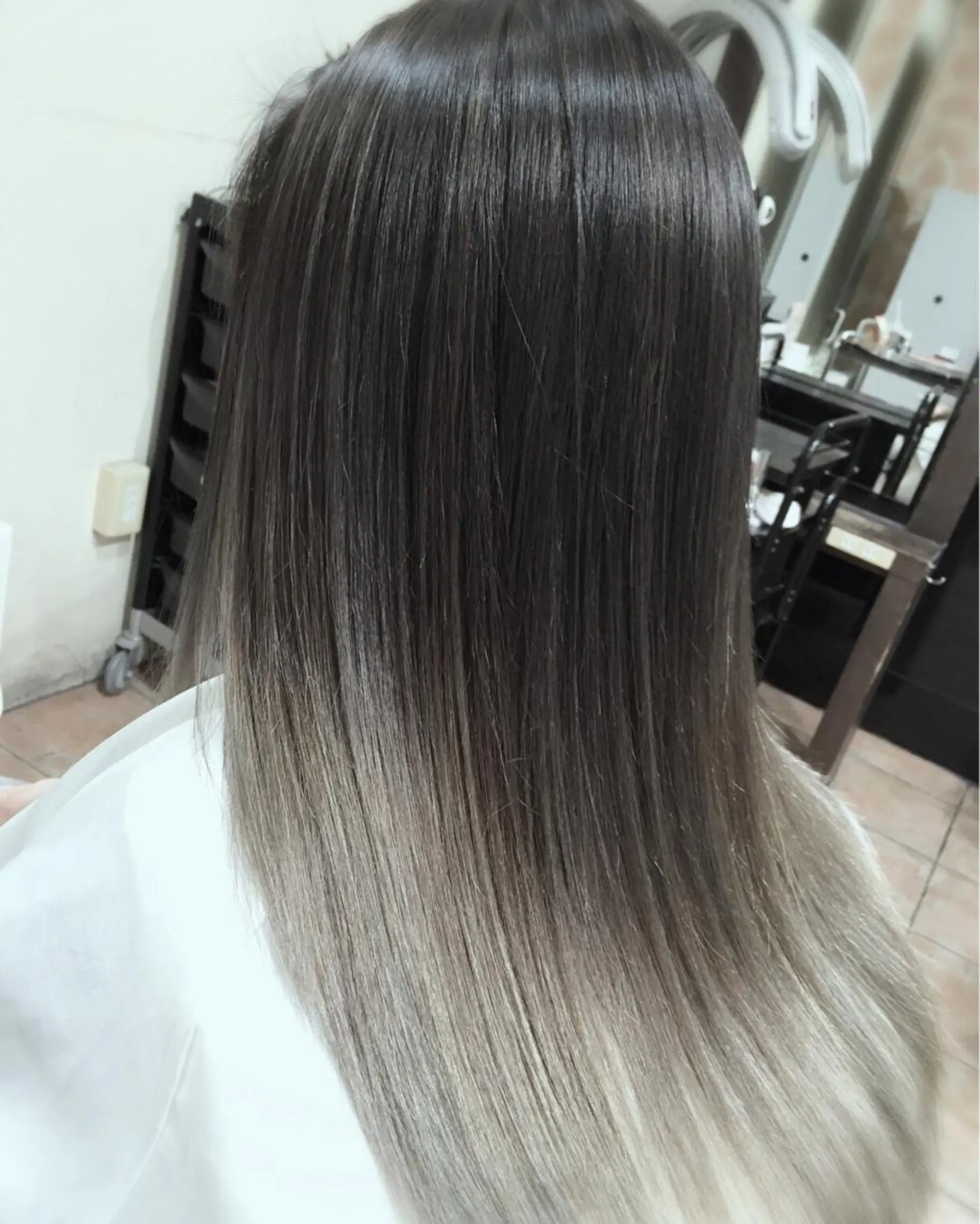 ロング カラー 今里 弘樹のヘアスタイル