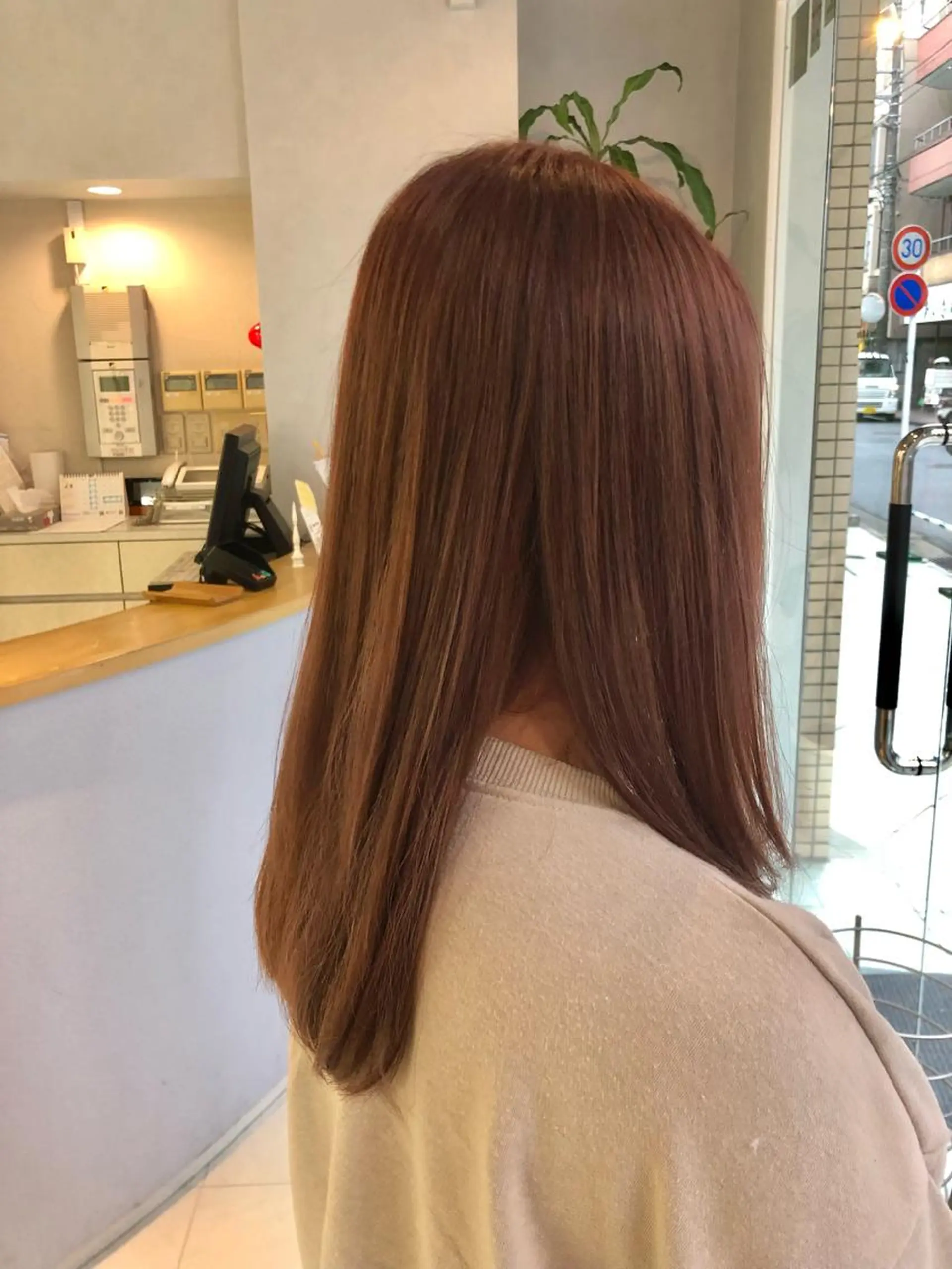 ロング カラー ブラウンカラー ピンクカラー ピンクブラウン トリートメント 阿部 美咲のヘアスタイル