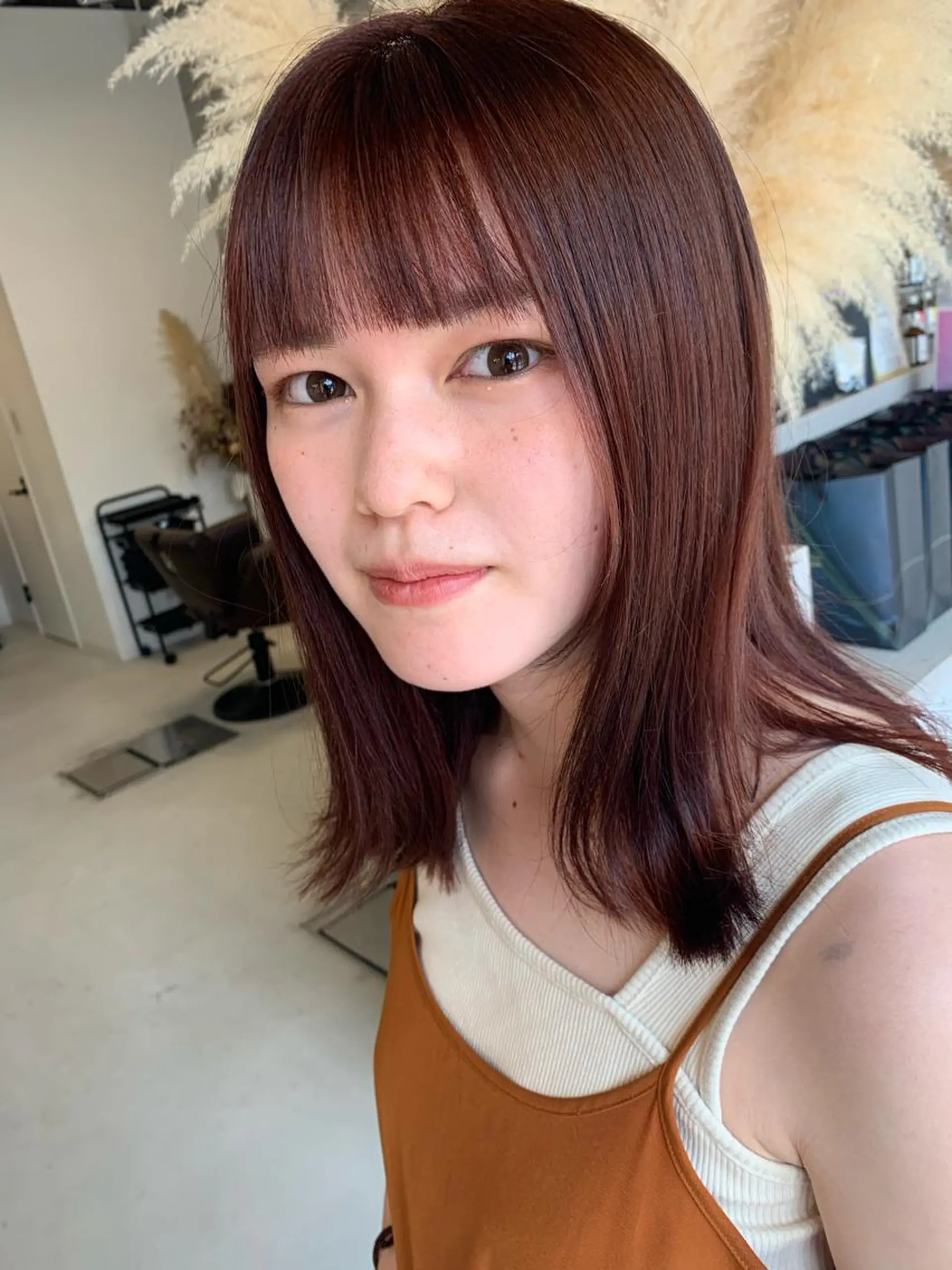 セミロング カラー カット パーマ トリートメント 新海 芳樹のヘアスタイル